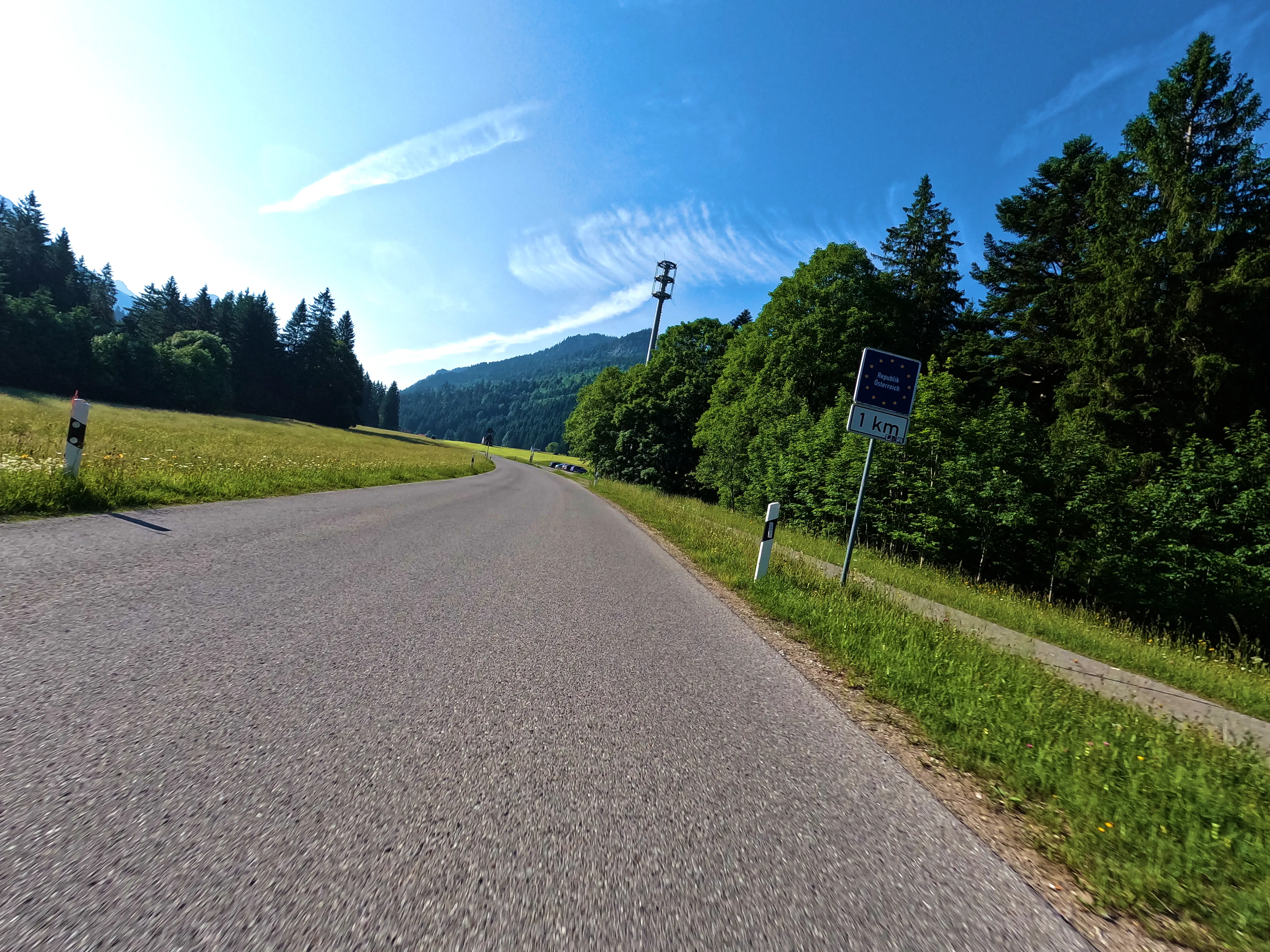 &hellip; aus durch &hellip;