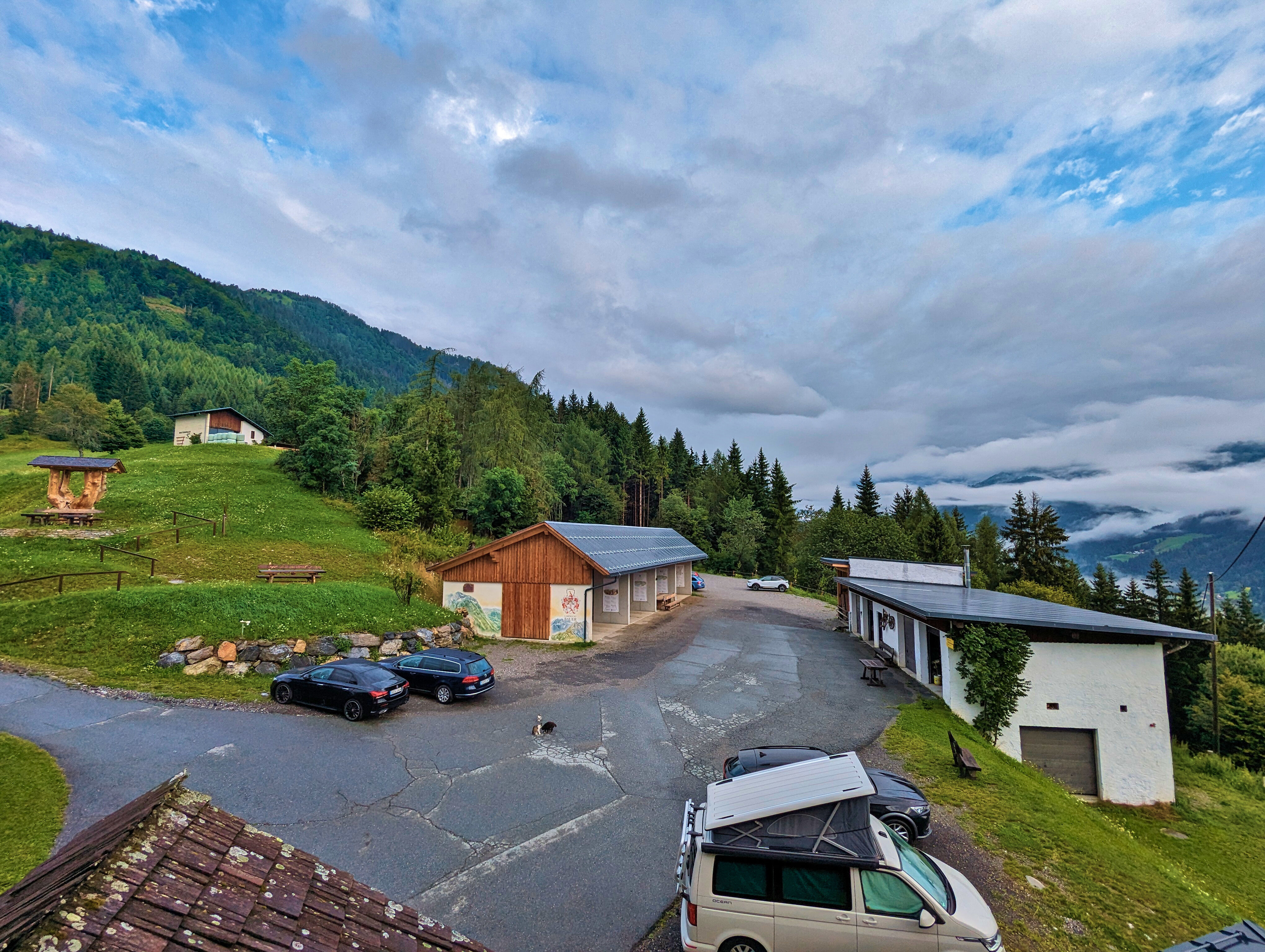 Der morgendliche Blick aus dem Hotelfenster