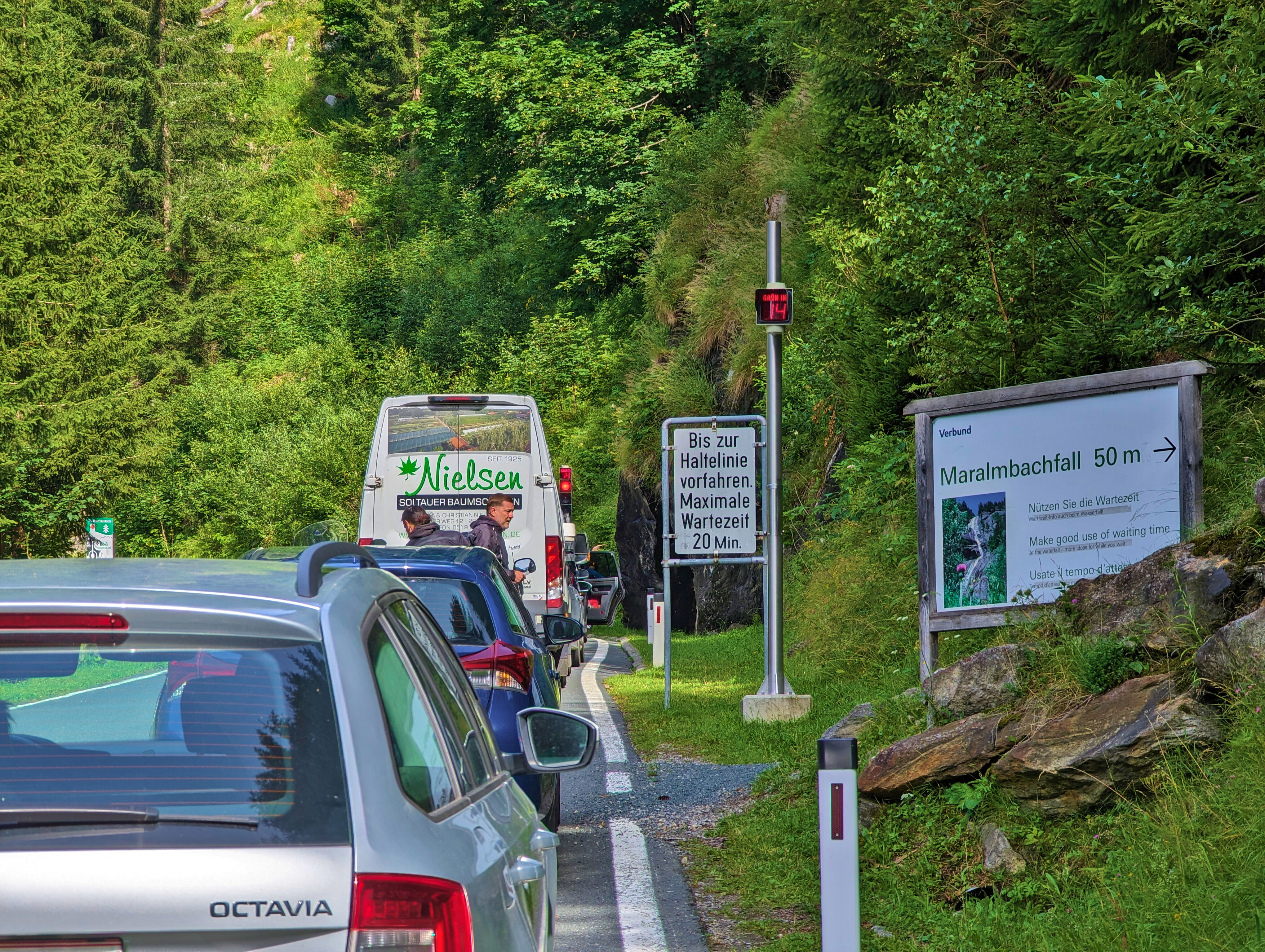 Noch 14 von maximal 20 Minuten Wartezeit