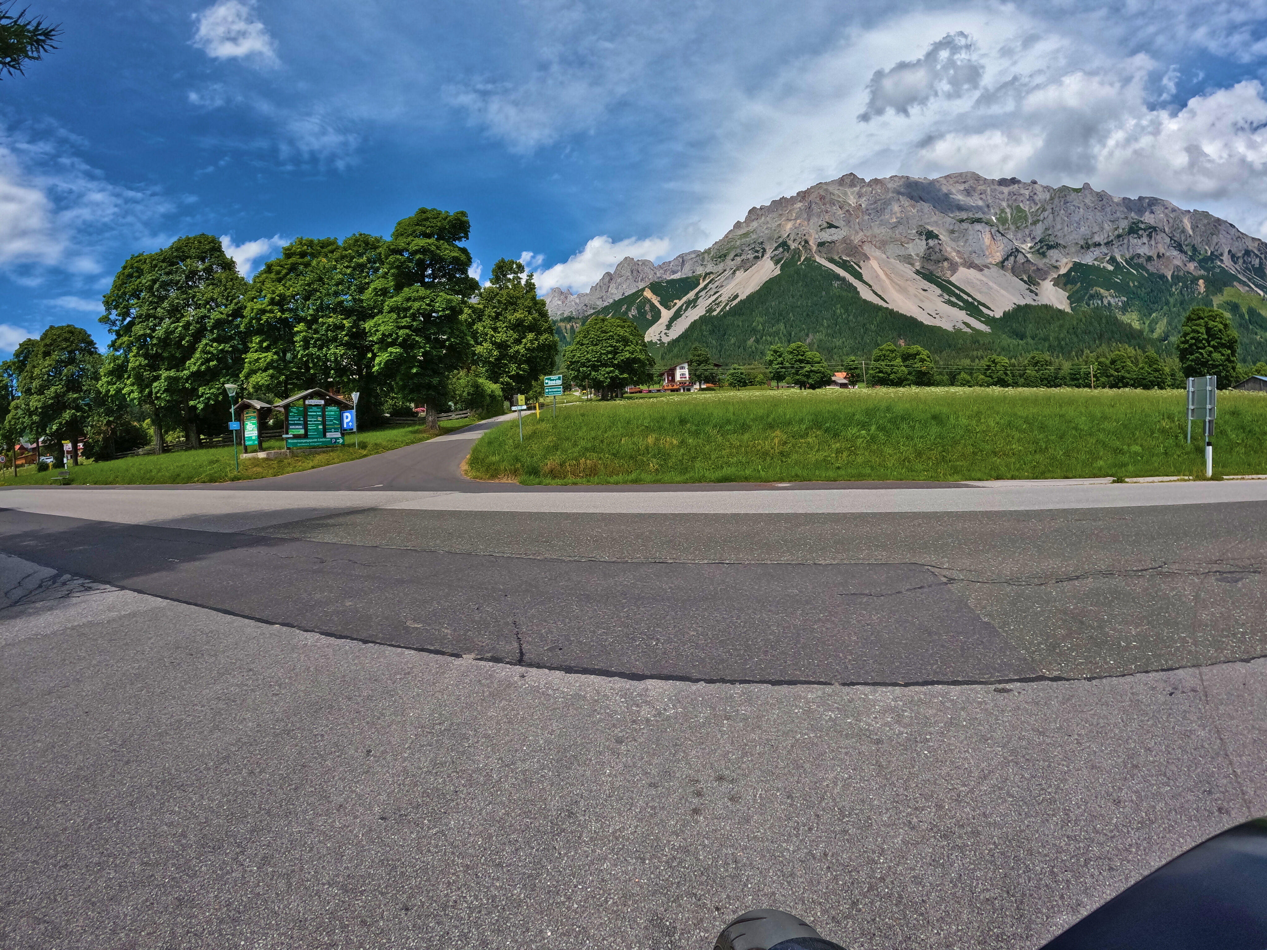 Blick aufs Dachsteingebirge