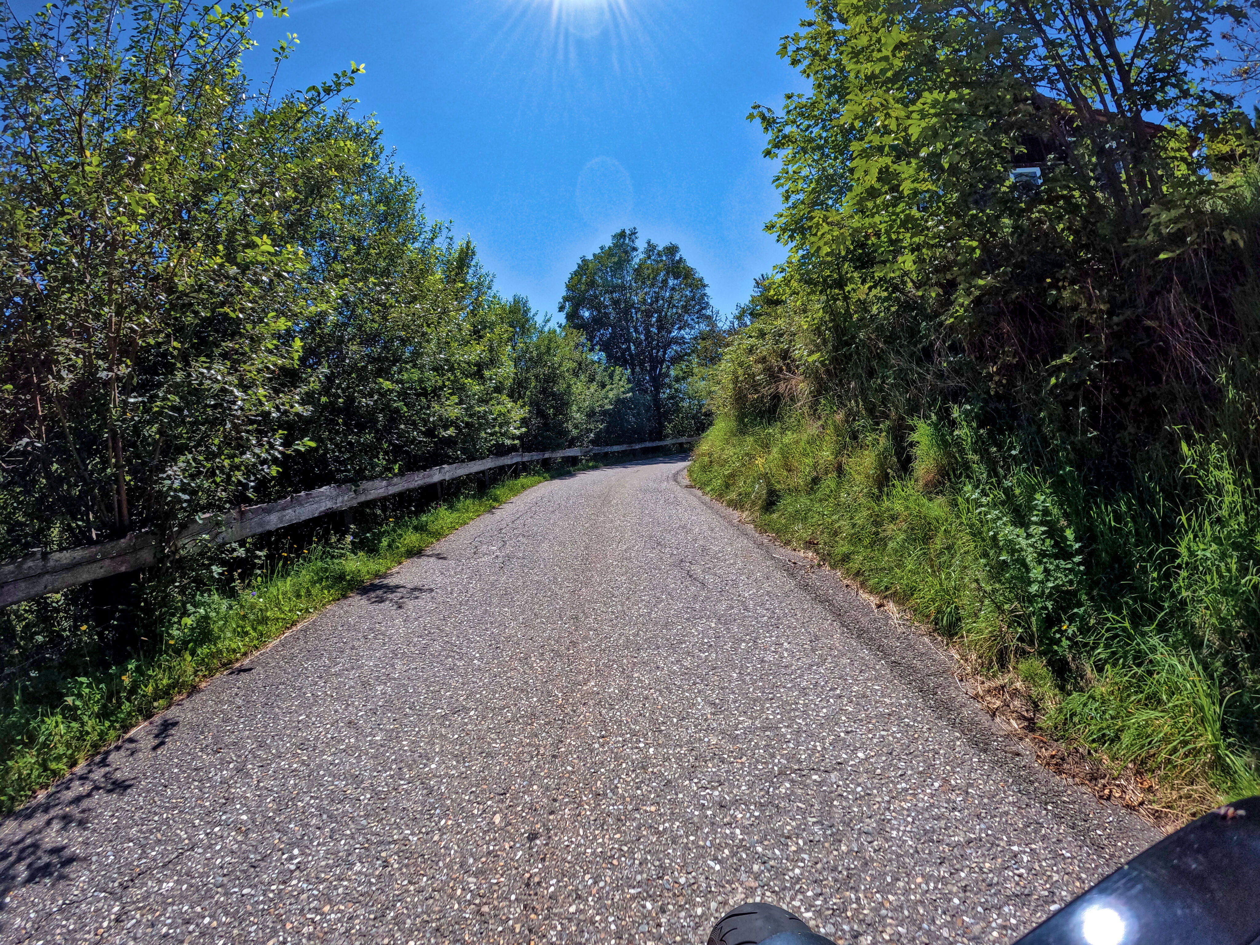 Kleine, schmale Straßen