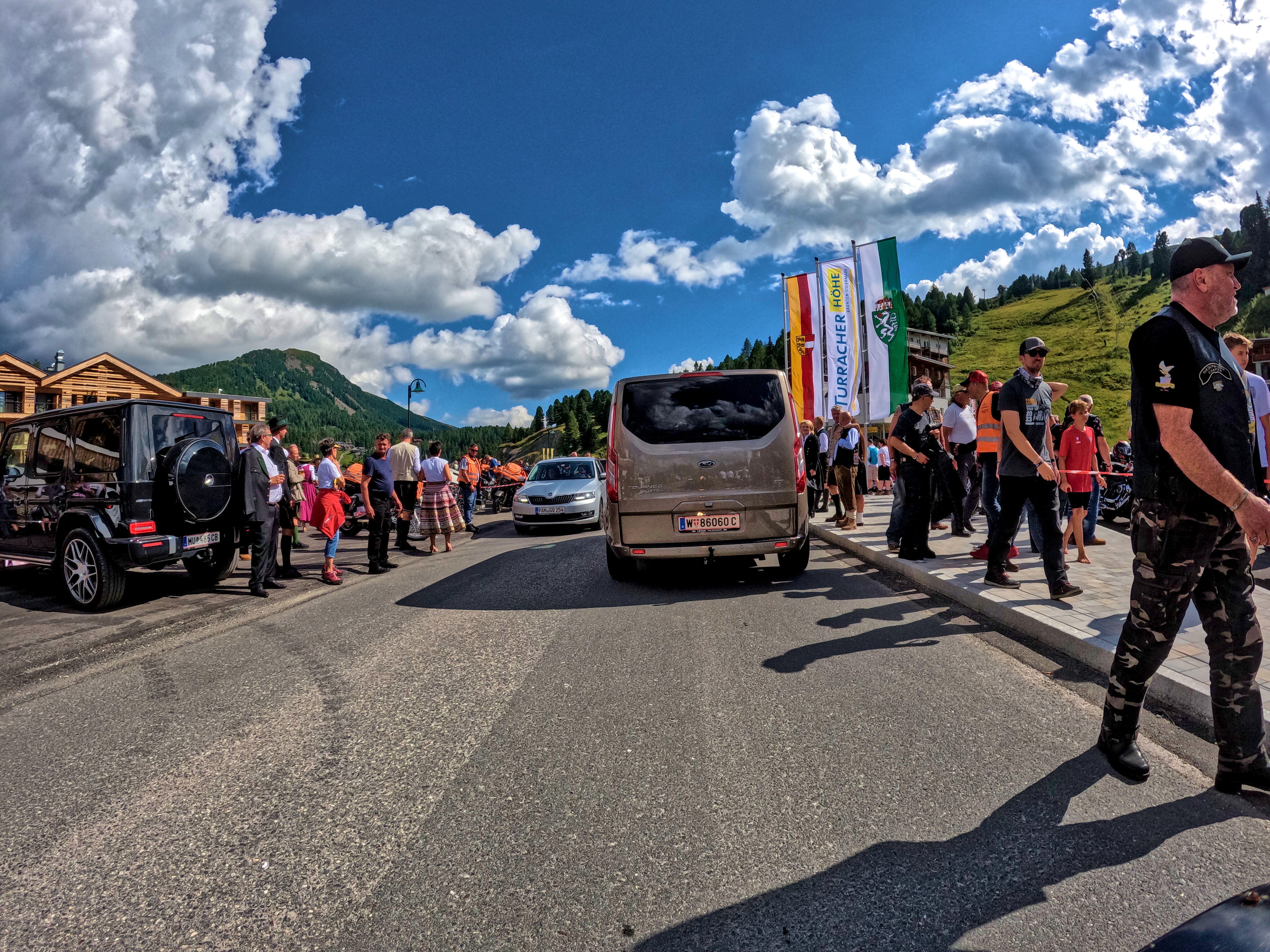 Hochzeitsverkehrs-Chaos