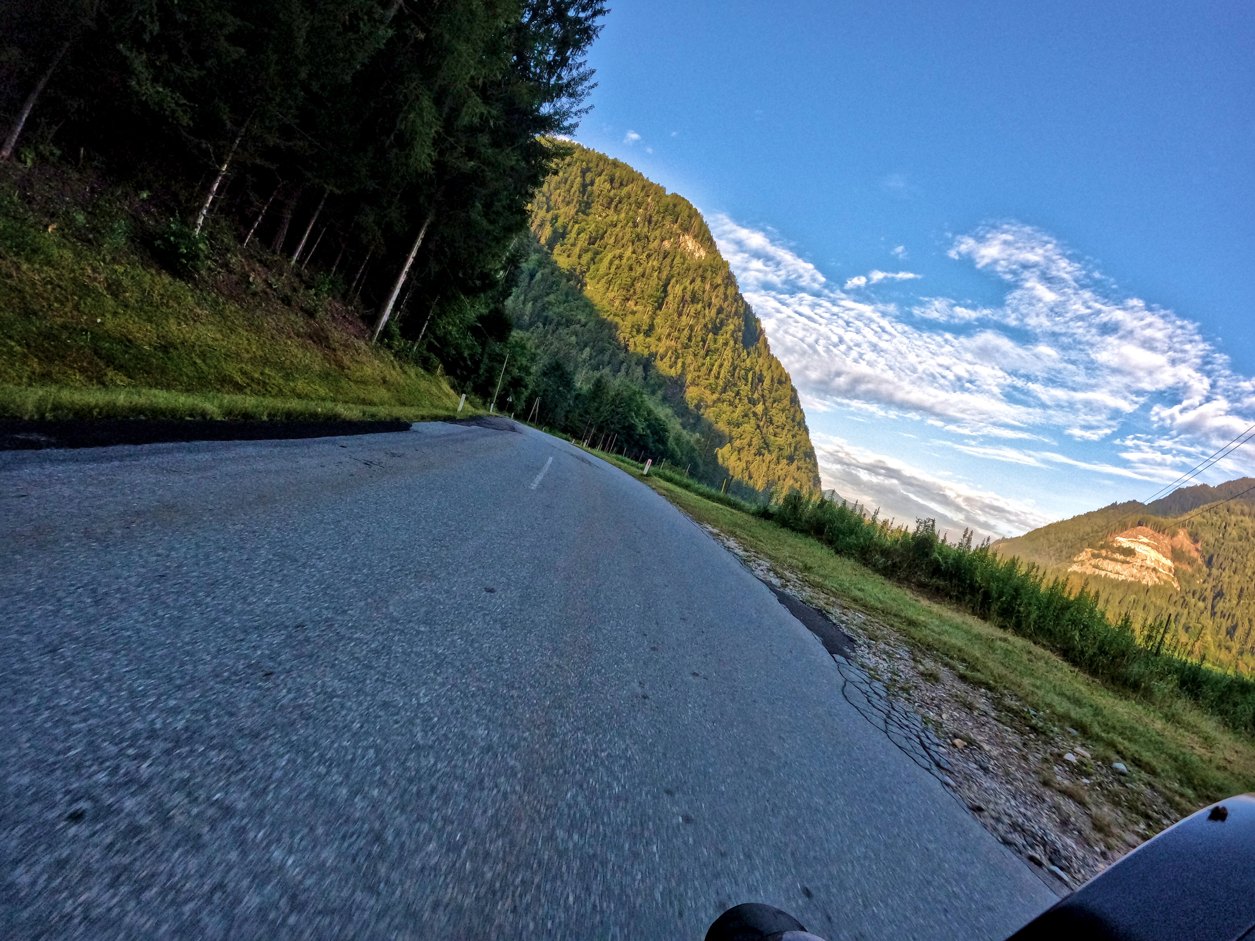 Über verlassene Straßen &hellip;
