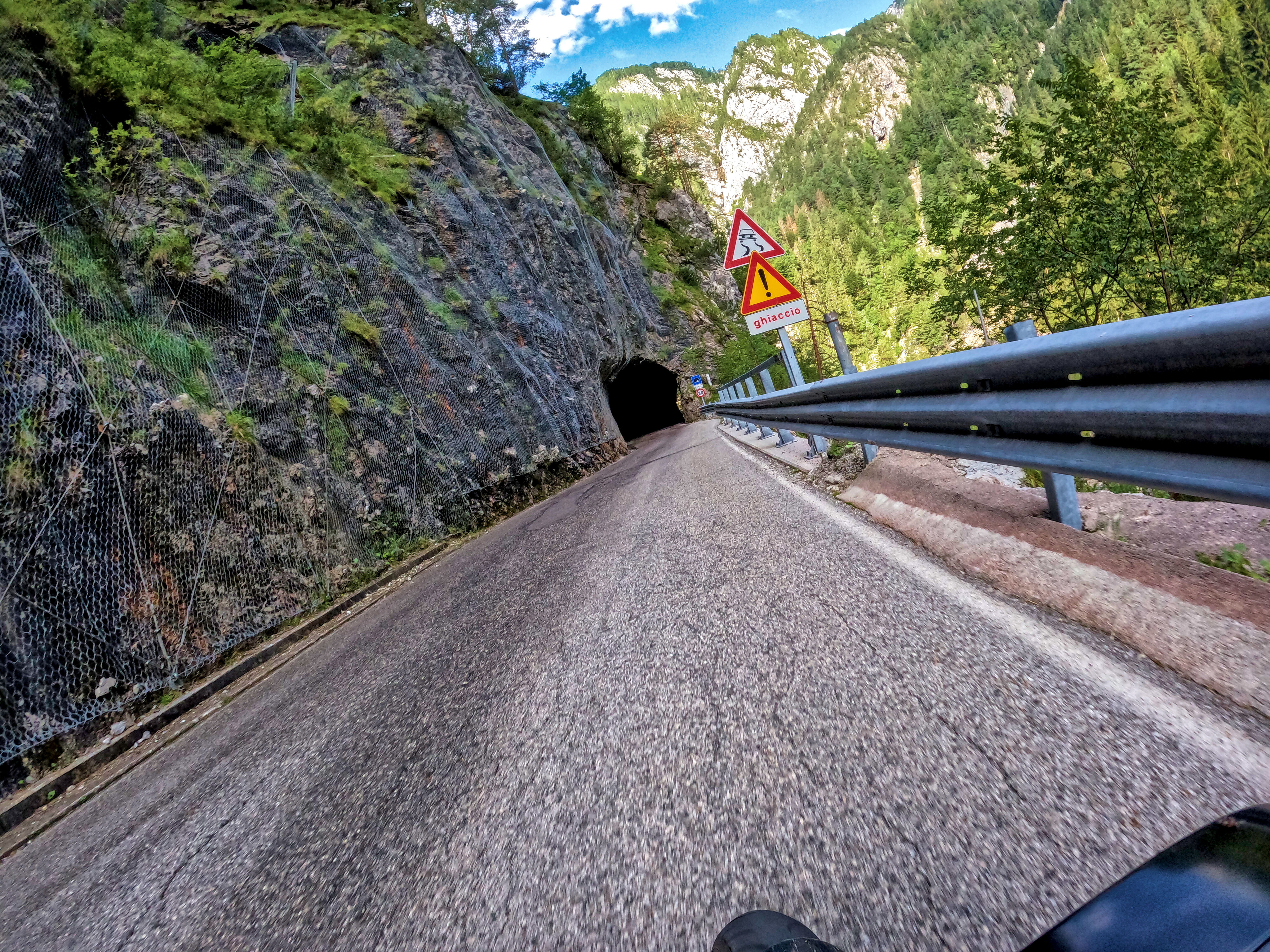 Tunnel!
