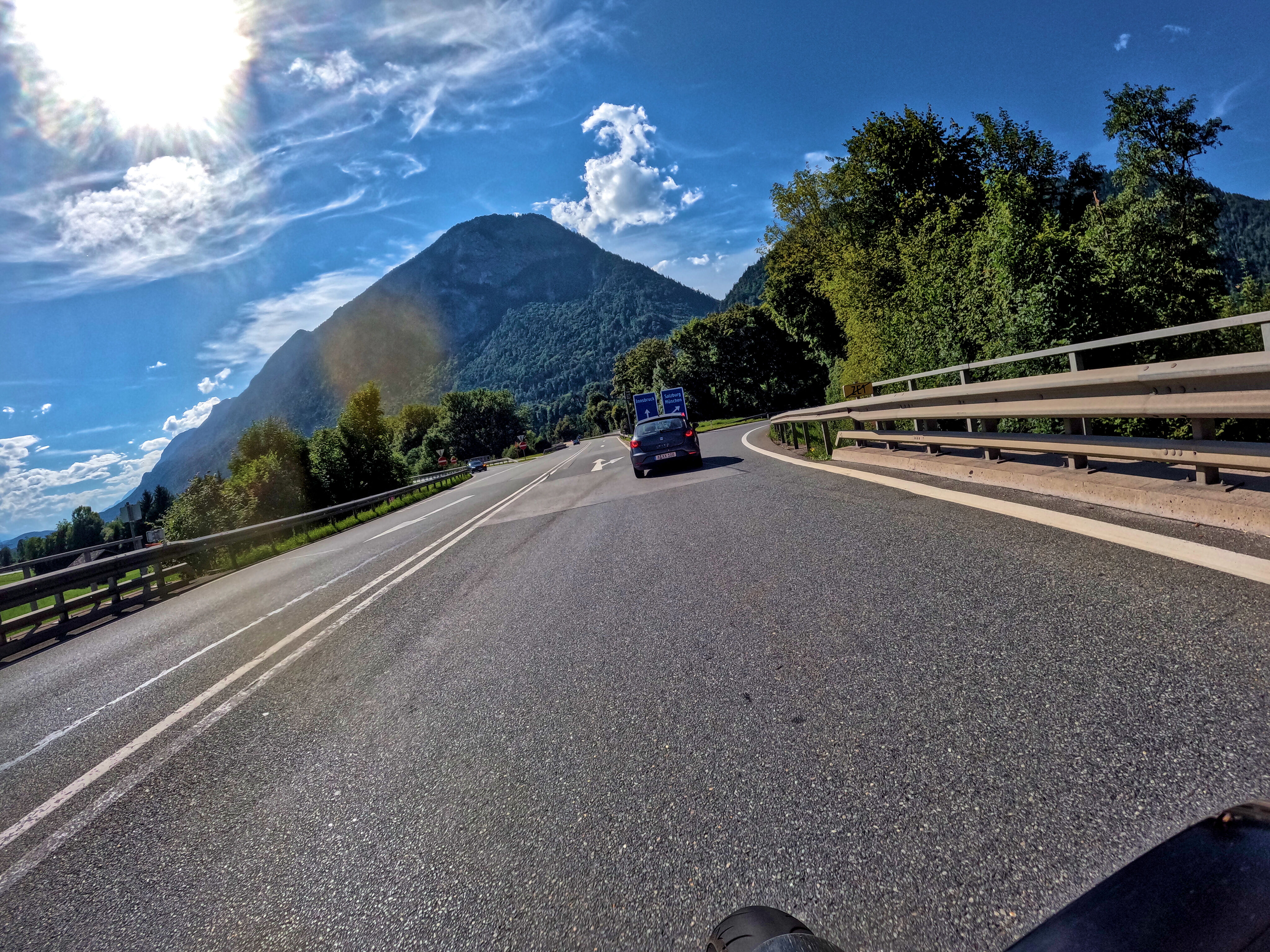 &hellip; vor der Autobahn.