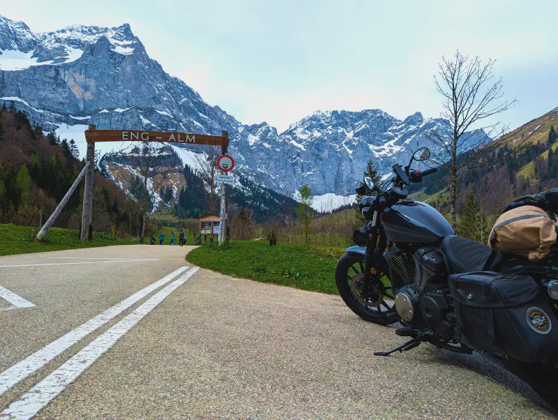 Featured image of post Am Ahornboden, wenige Tage nach Mautstraßenöffnung