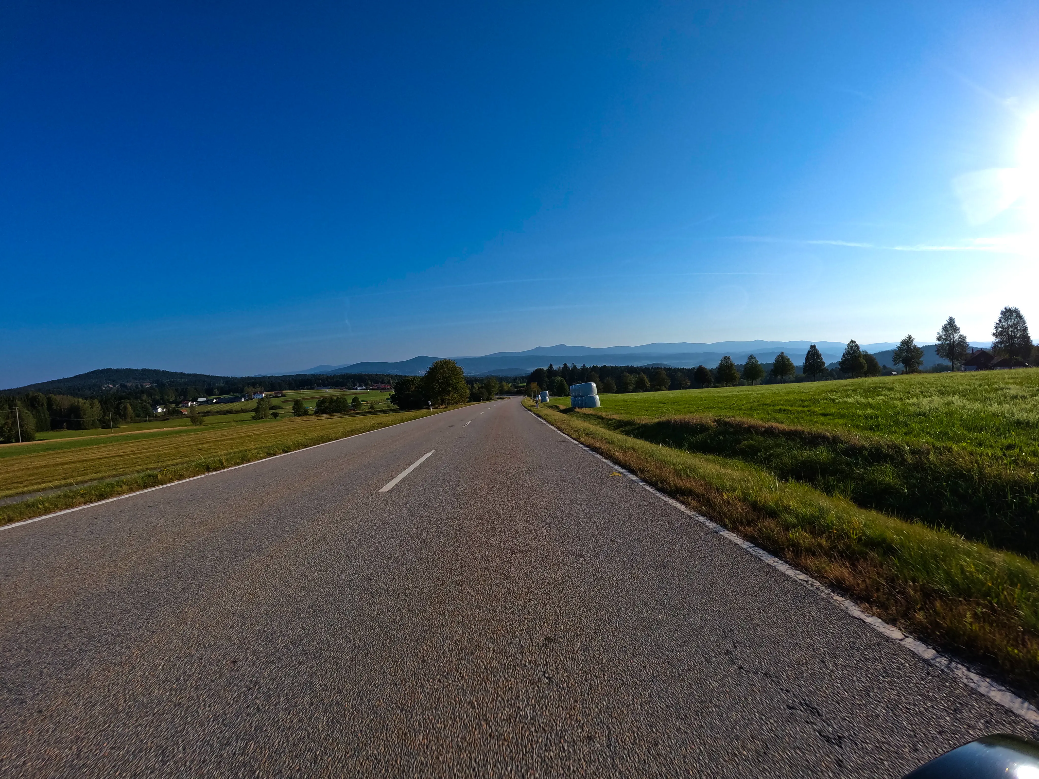 Unter blauem Himmel geht es weiter