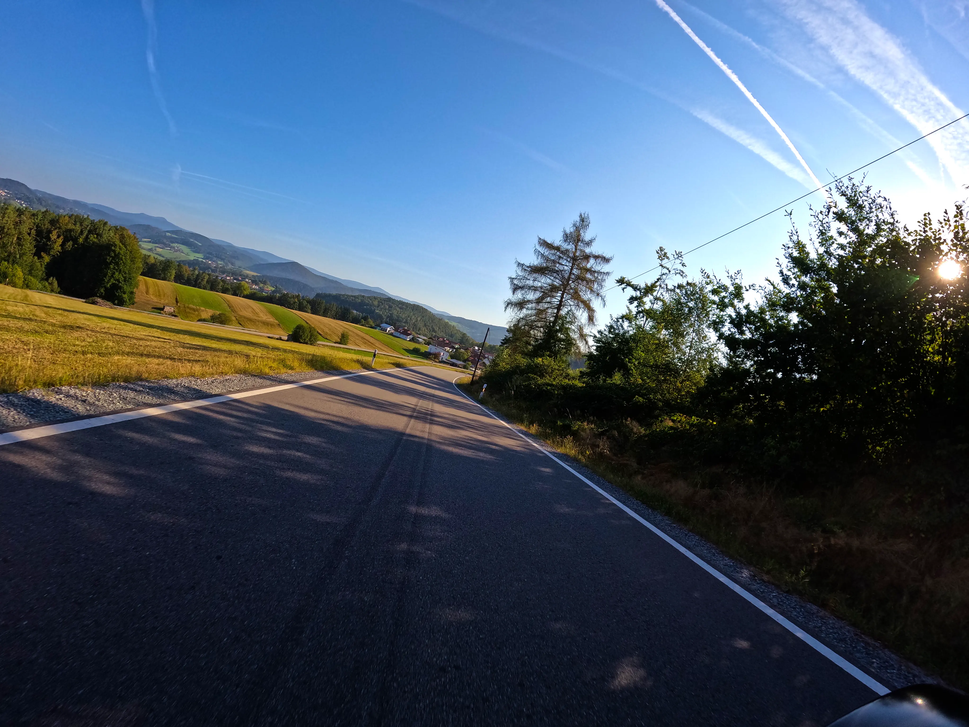 .. durch herrliche Landschaft &hellip;