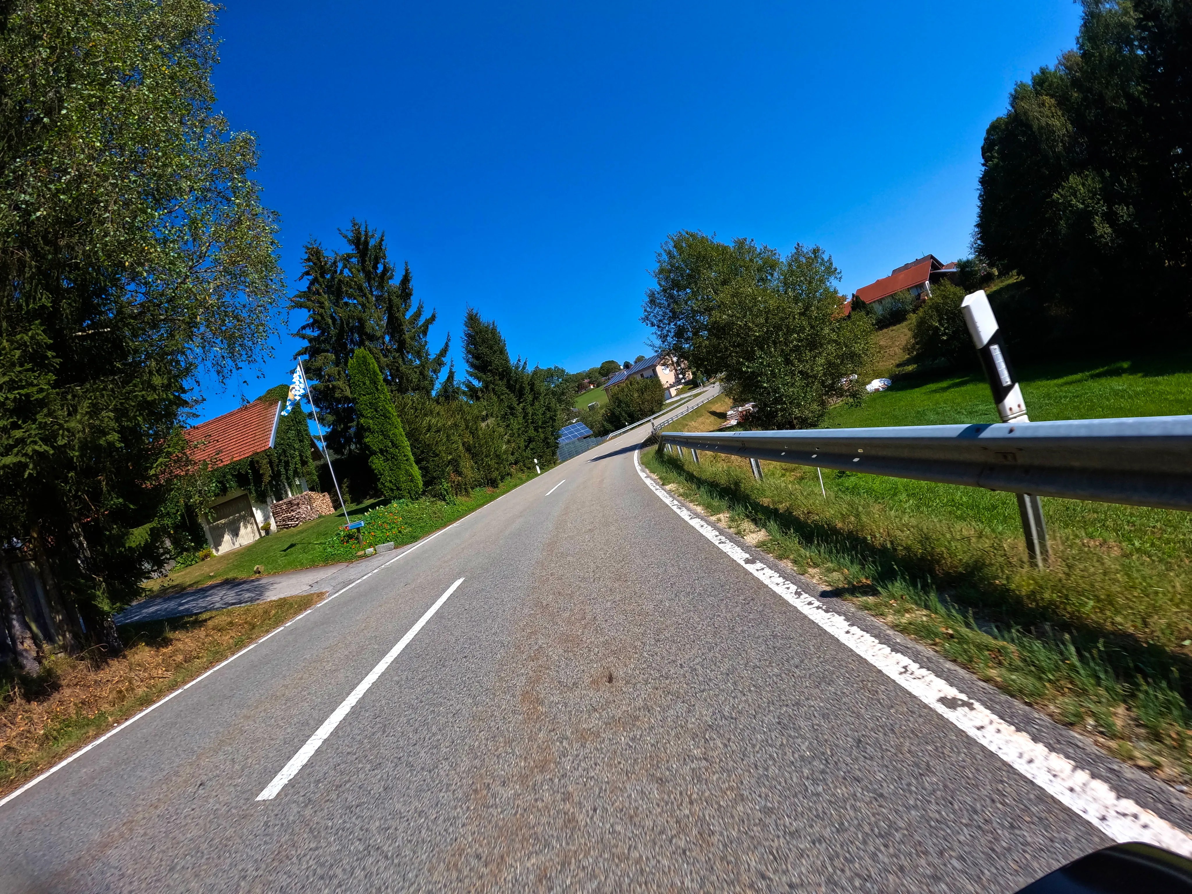 Die bayerische Fahne weht &hellip;