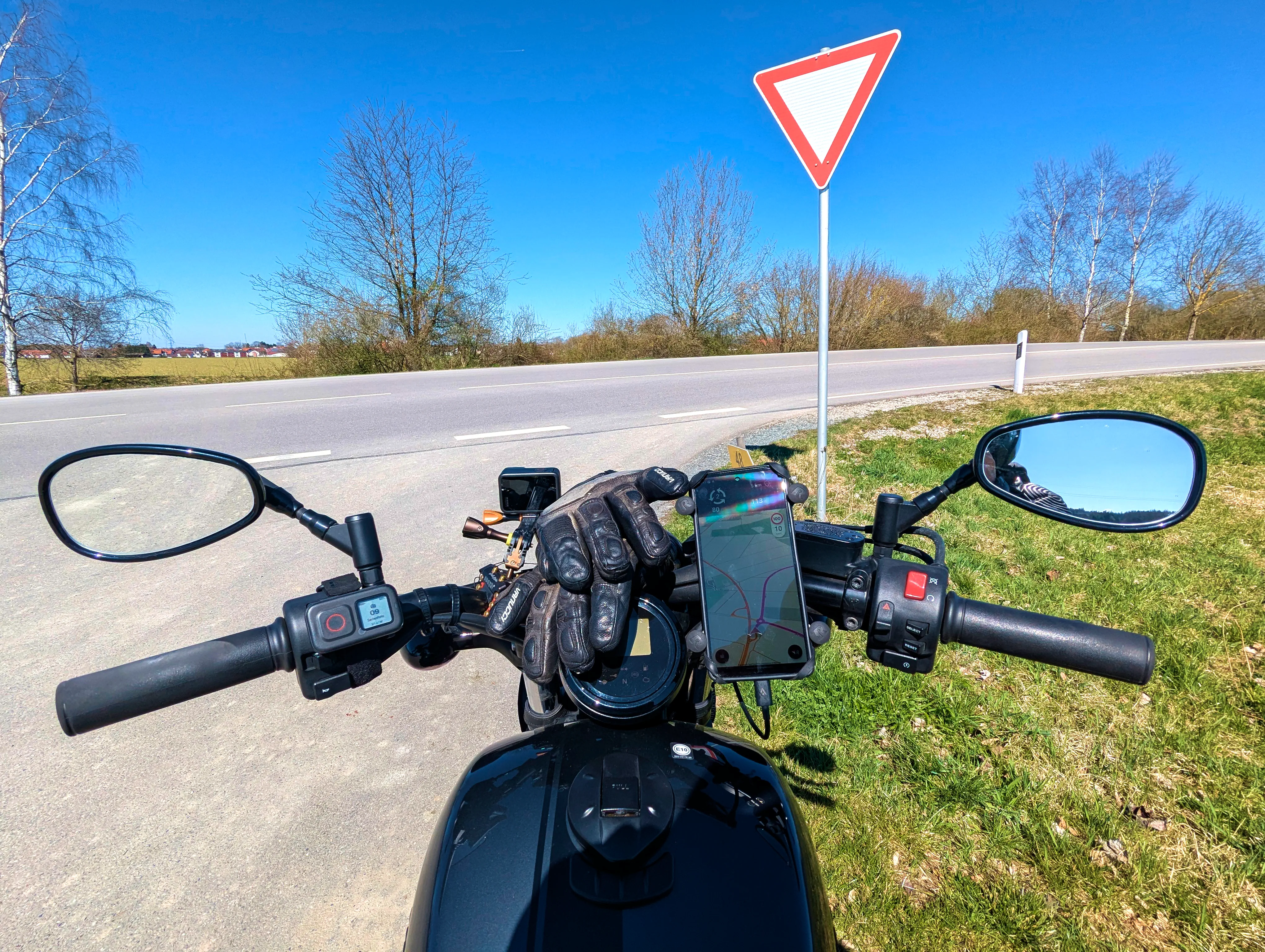 Vergleich: Spiegel rechts, Spiegel links