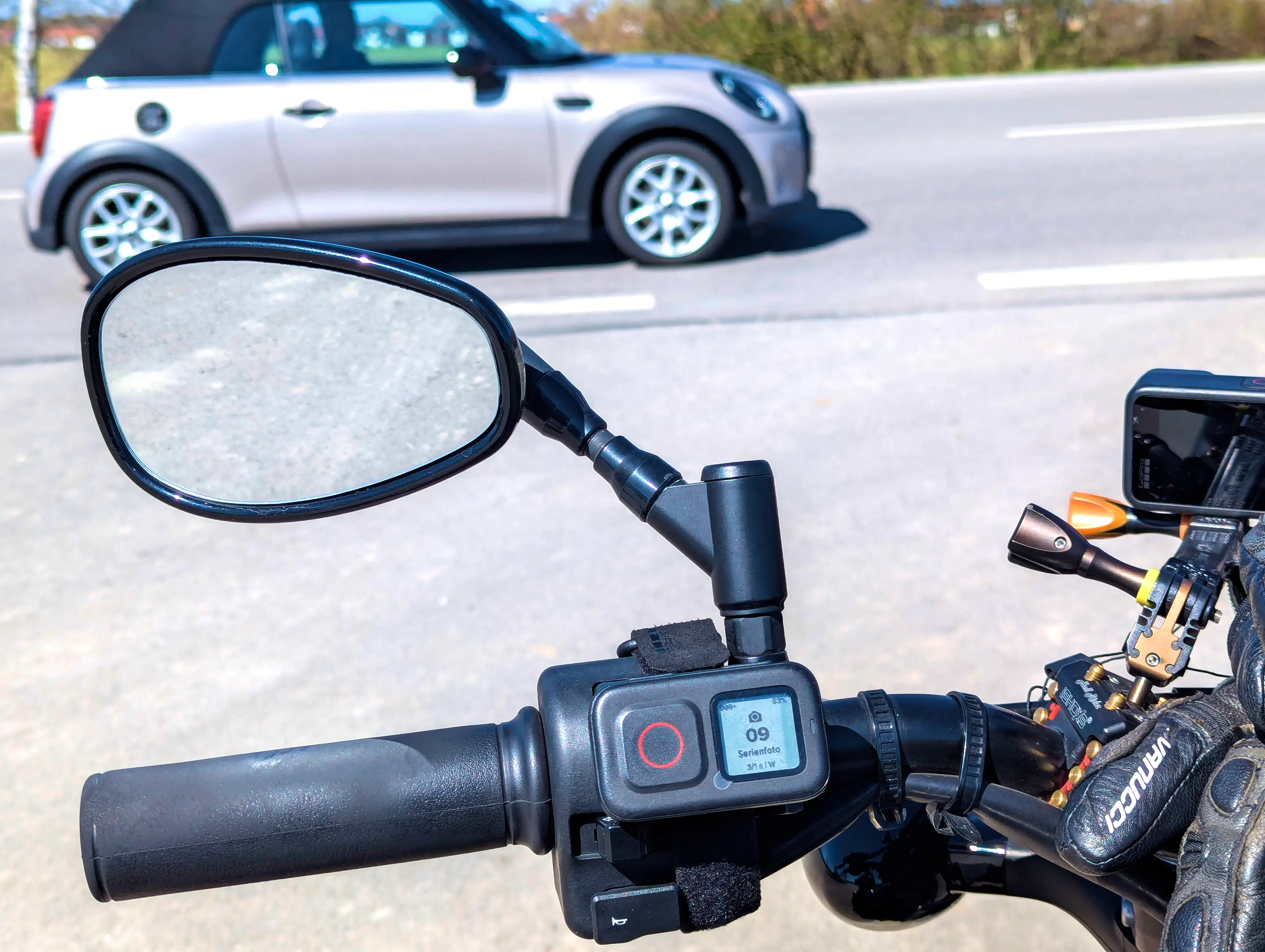 Ganz traurig hängt er da