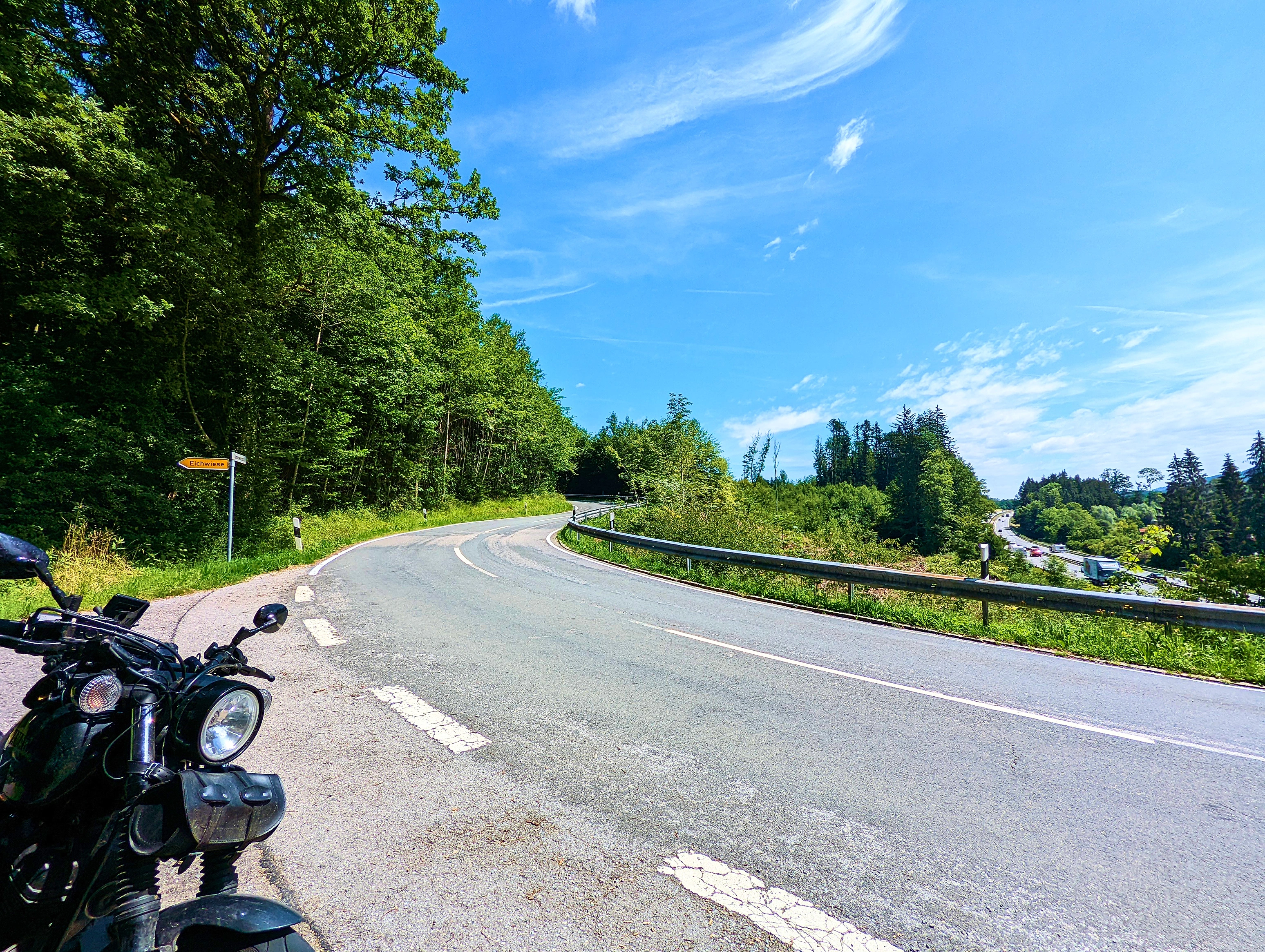 &hellip; ich nutze lieber die kurvigen Straßen oberhalb