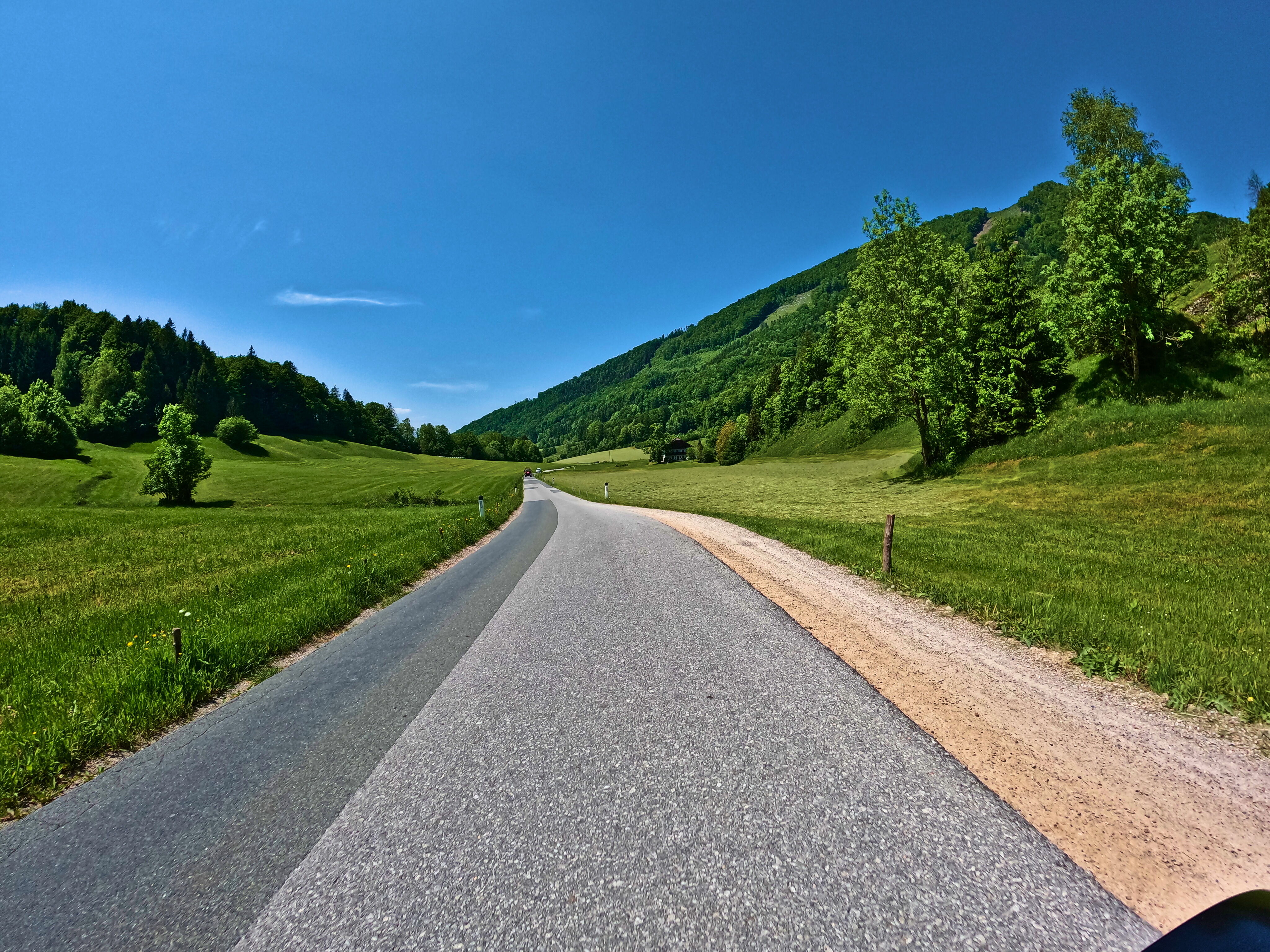 Kein vorbeikommen am Traktor