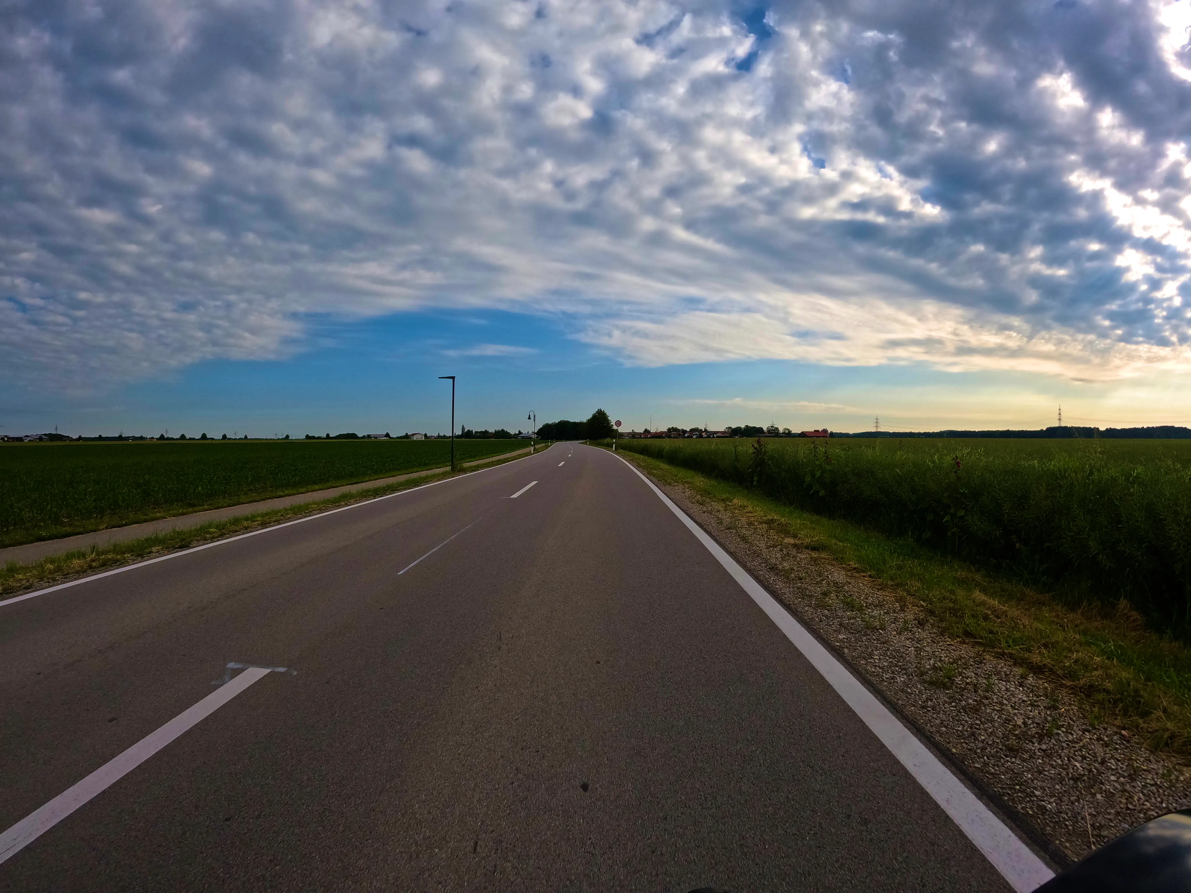 Über ruhige Landstraßen&hellip;