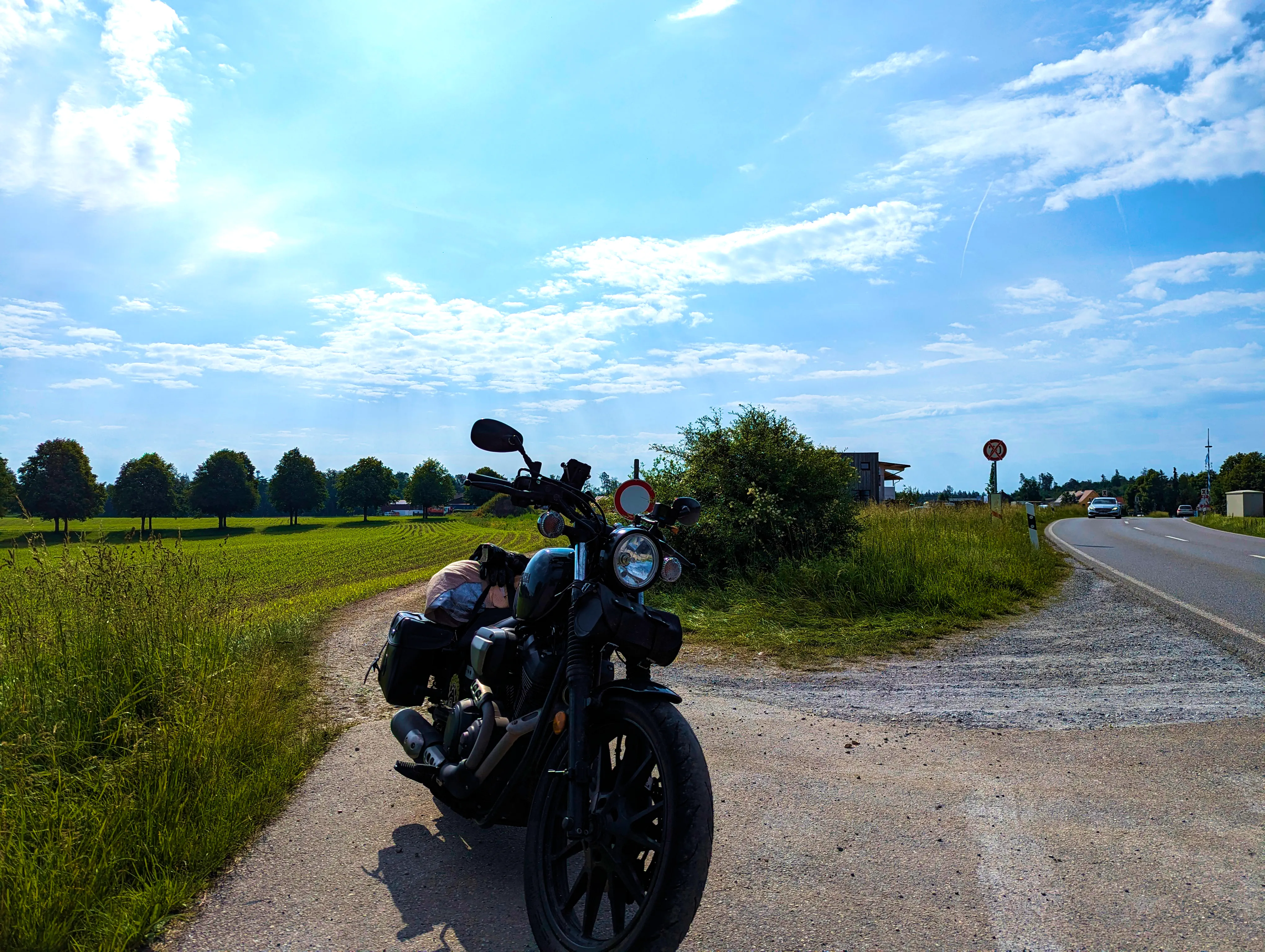 Bolt vor Gesperrt-Schild