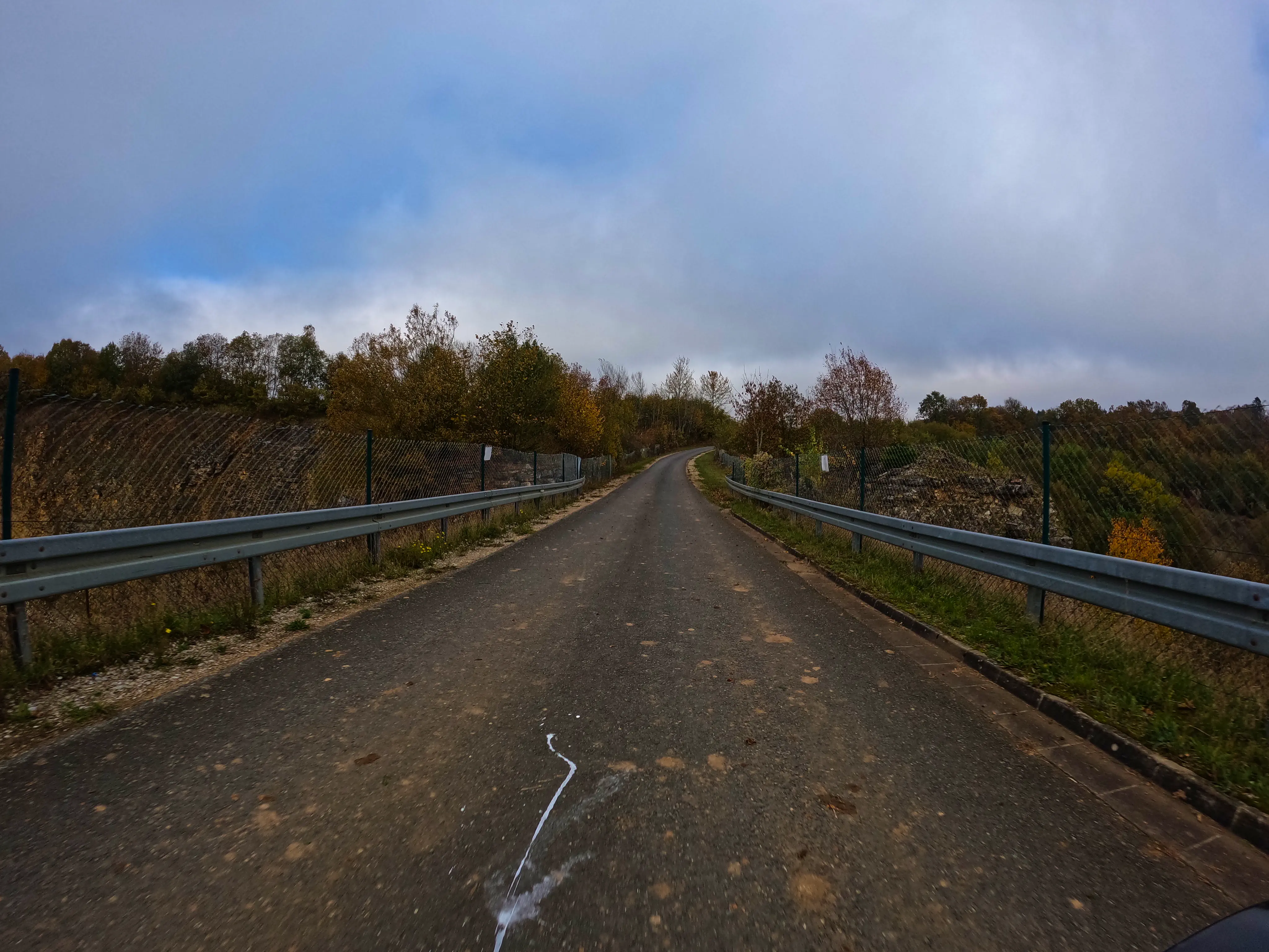 &hellip; über &hellip;