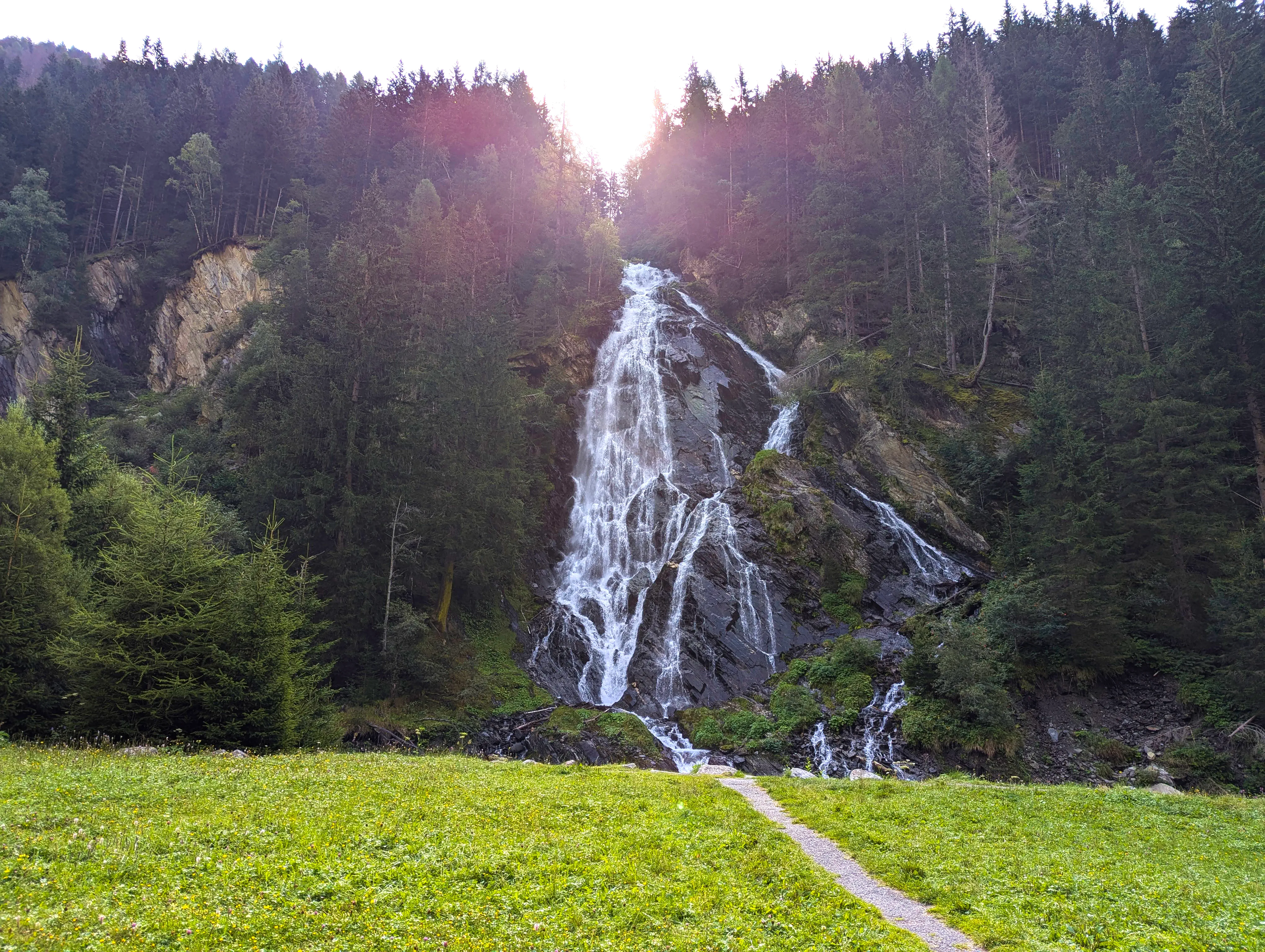 Pause am Schleierwasserfall