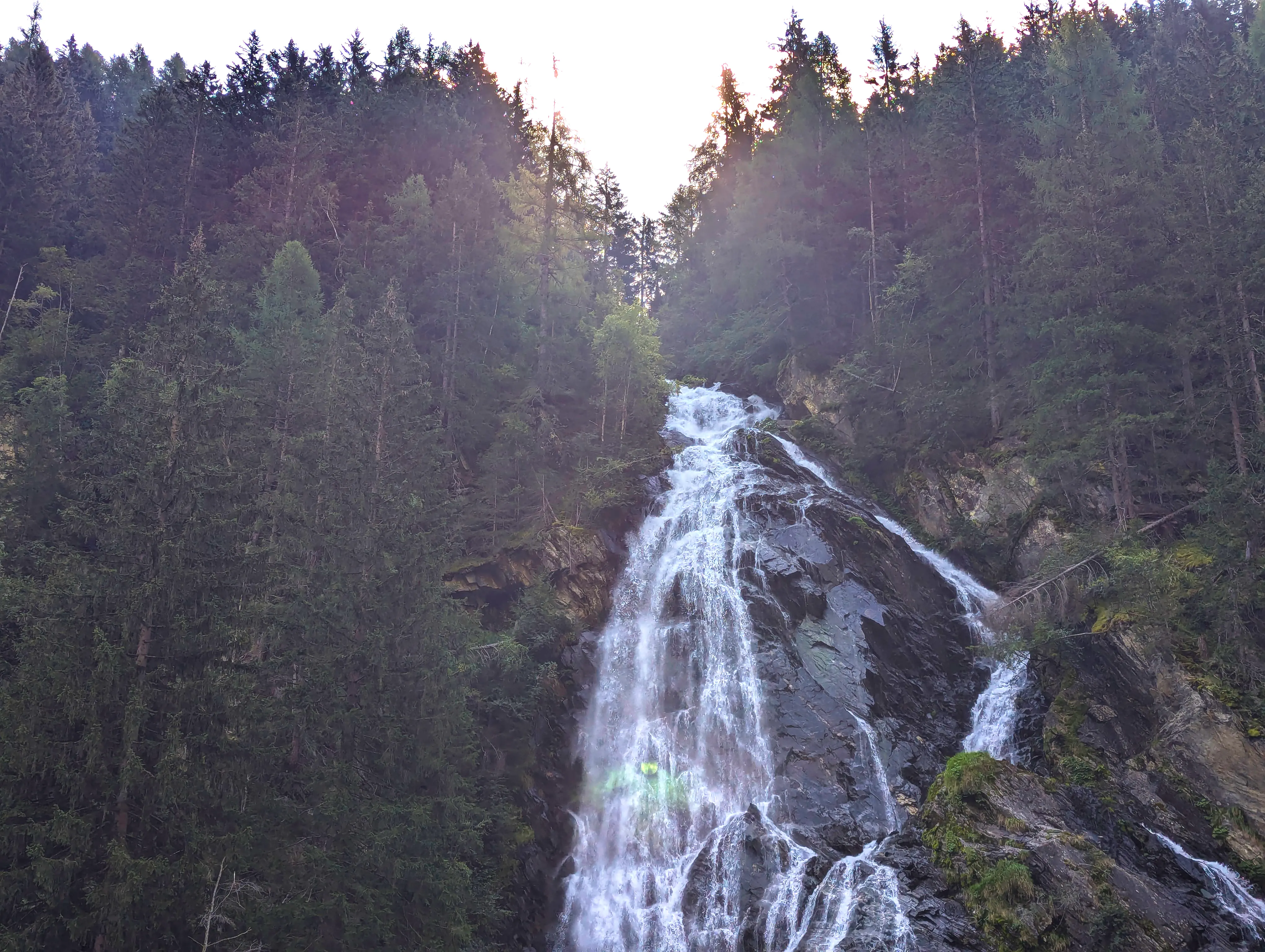 Pause am Schleierwasserfall