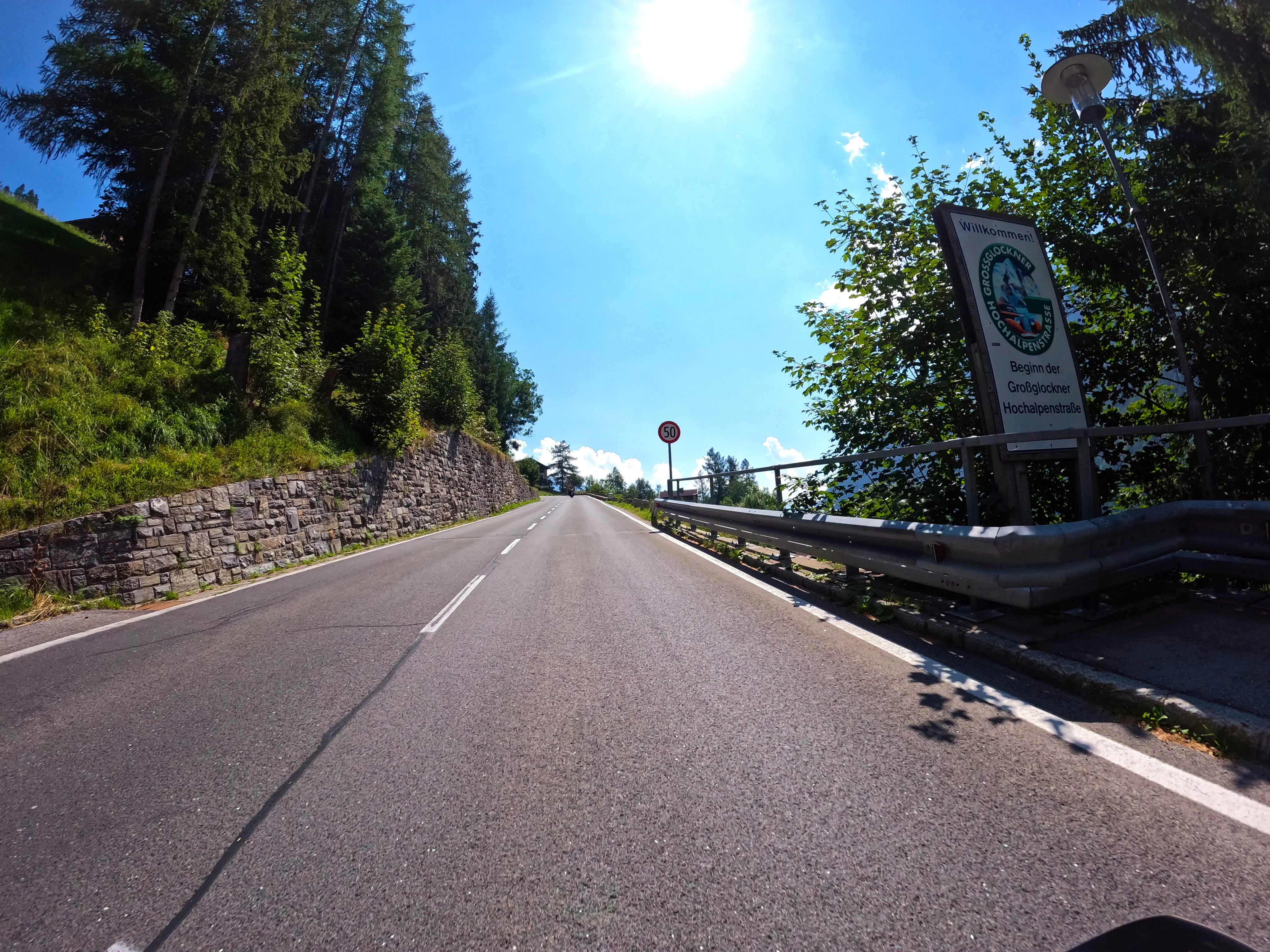 Anfang Großglockner Hochalpenstraße
