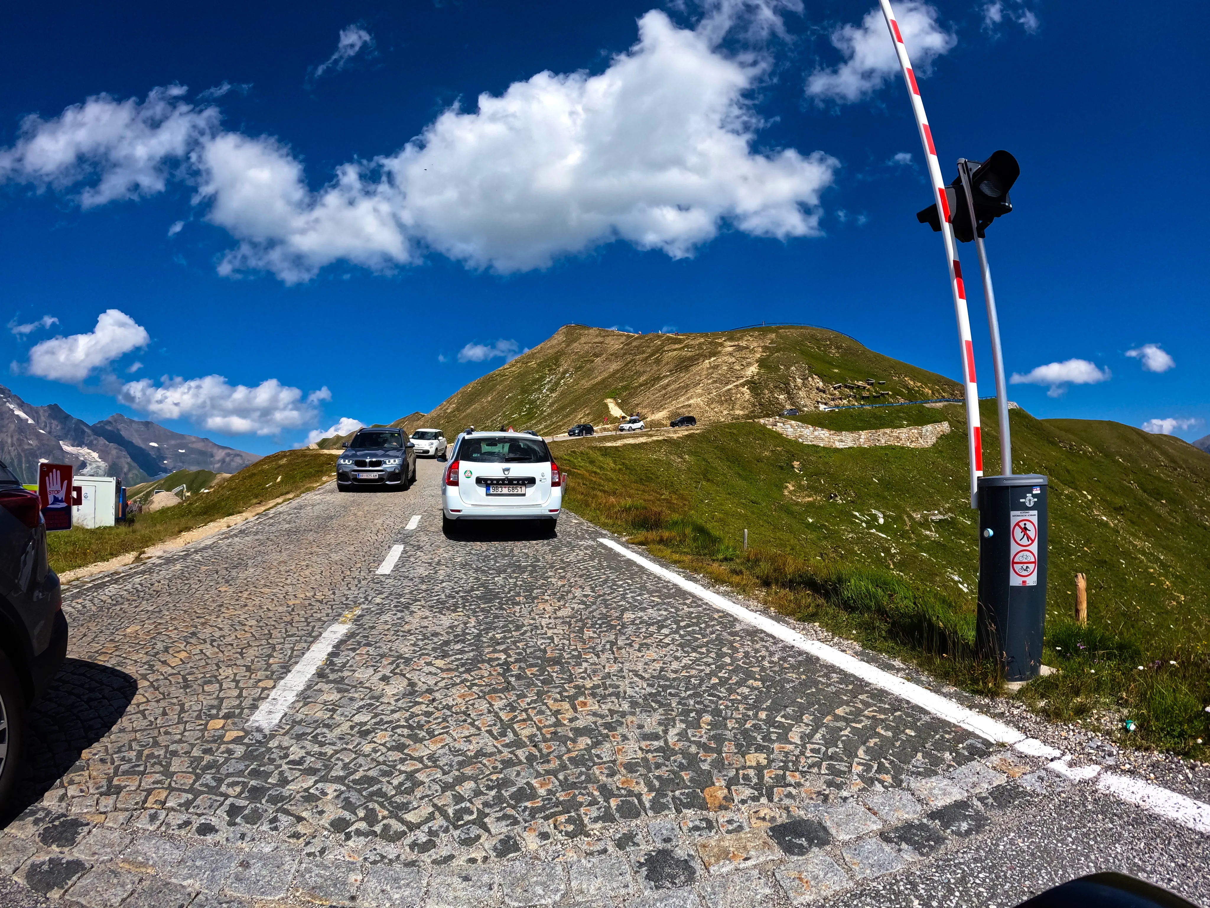 Auffahrt zur Edelweißspitze