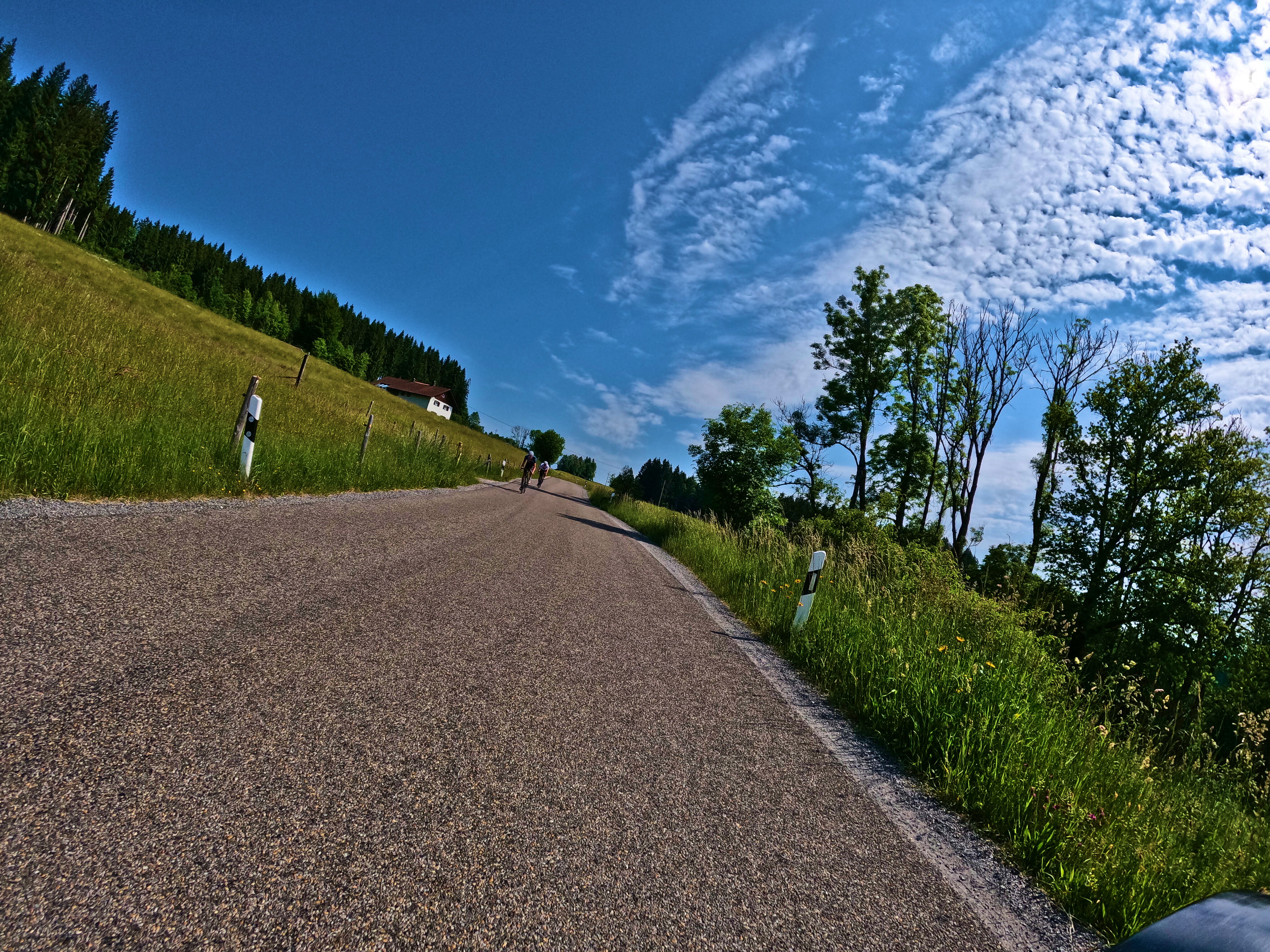 Über kleine, schmale &hellip;