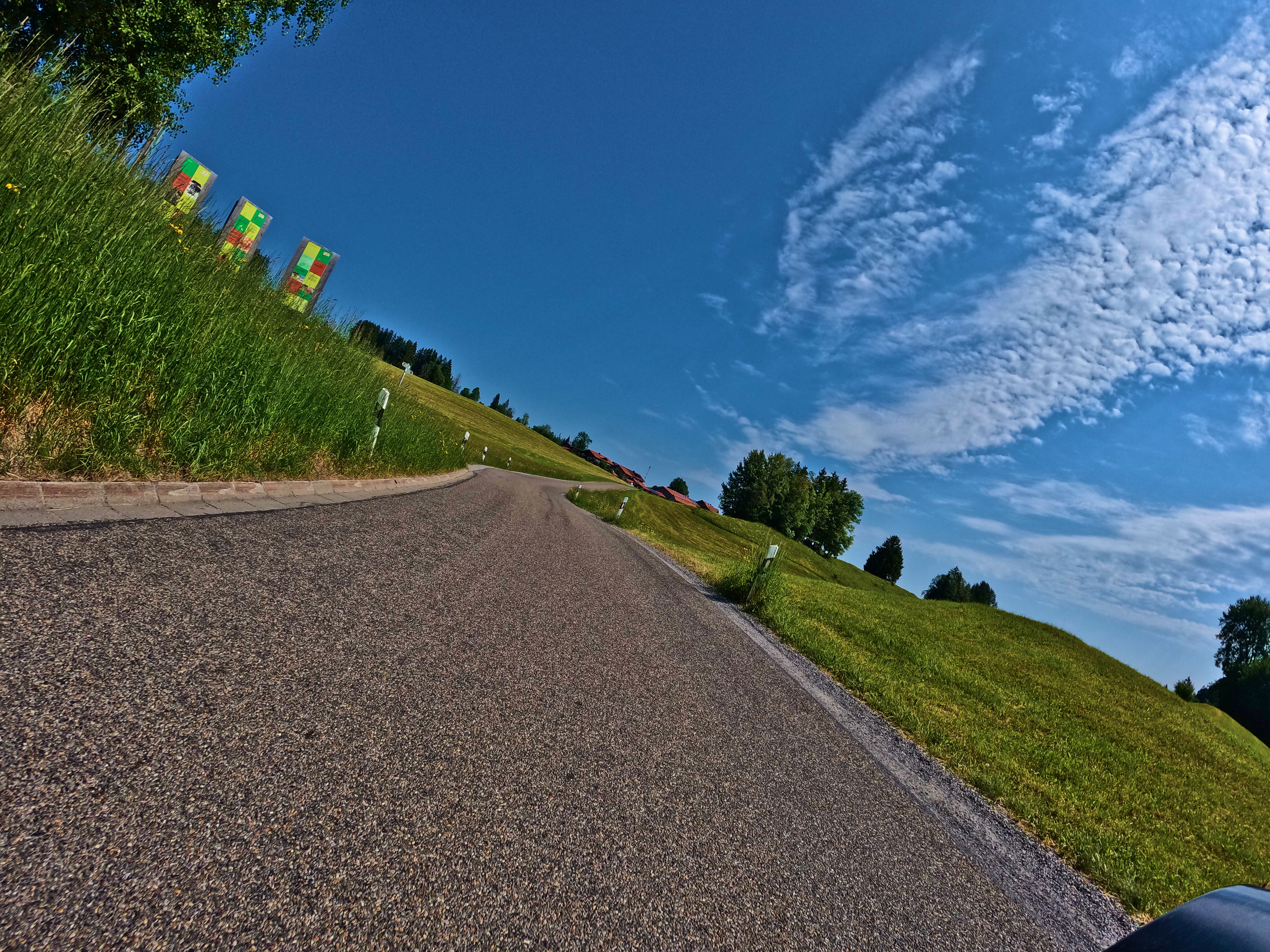 &hellip; Straßen weiter &hellip;