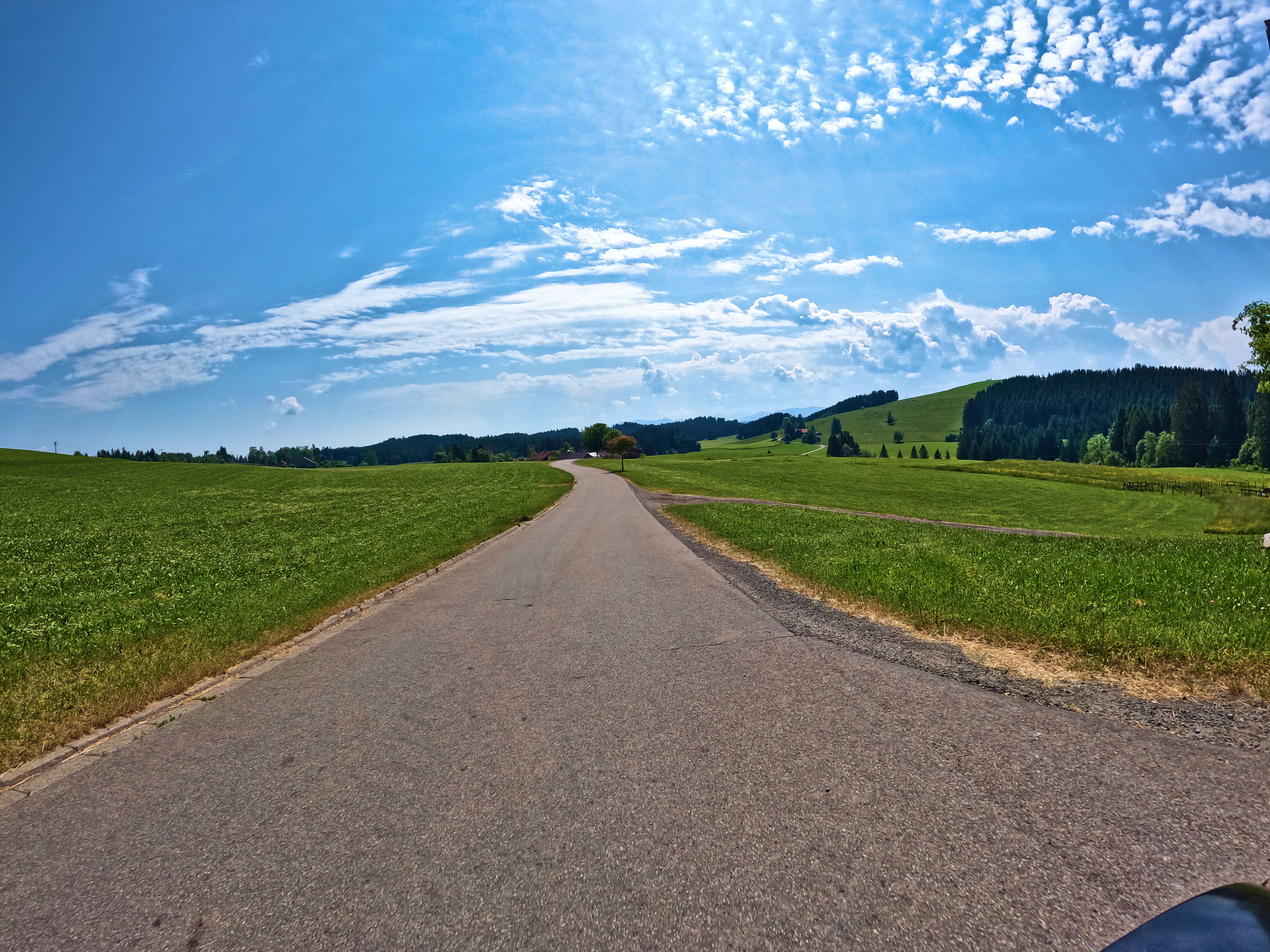 Schmale, kurvige Wege bringen &hellip;