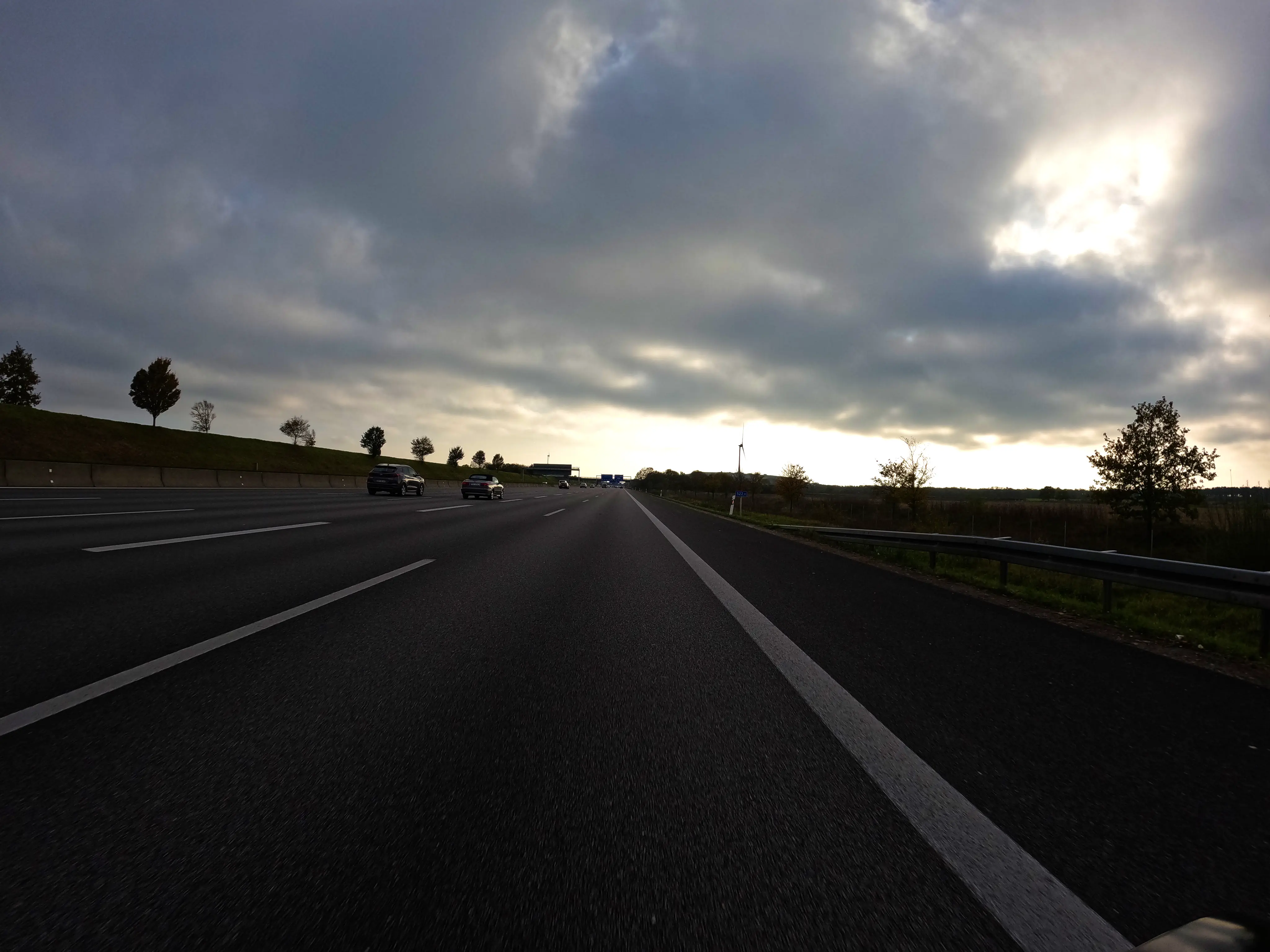 Kaum auf der Autobahn &hellip;