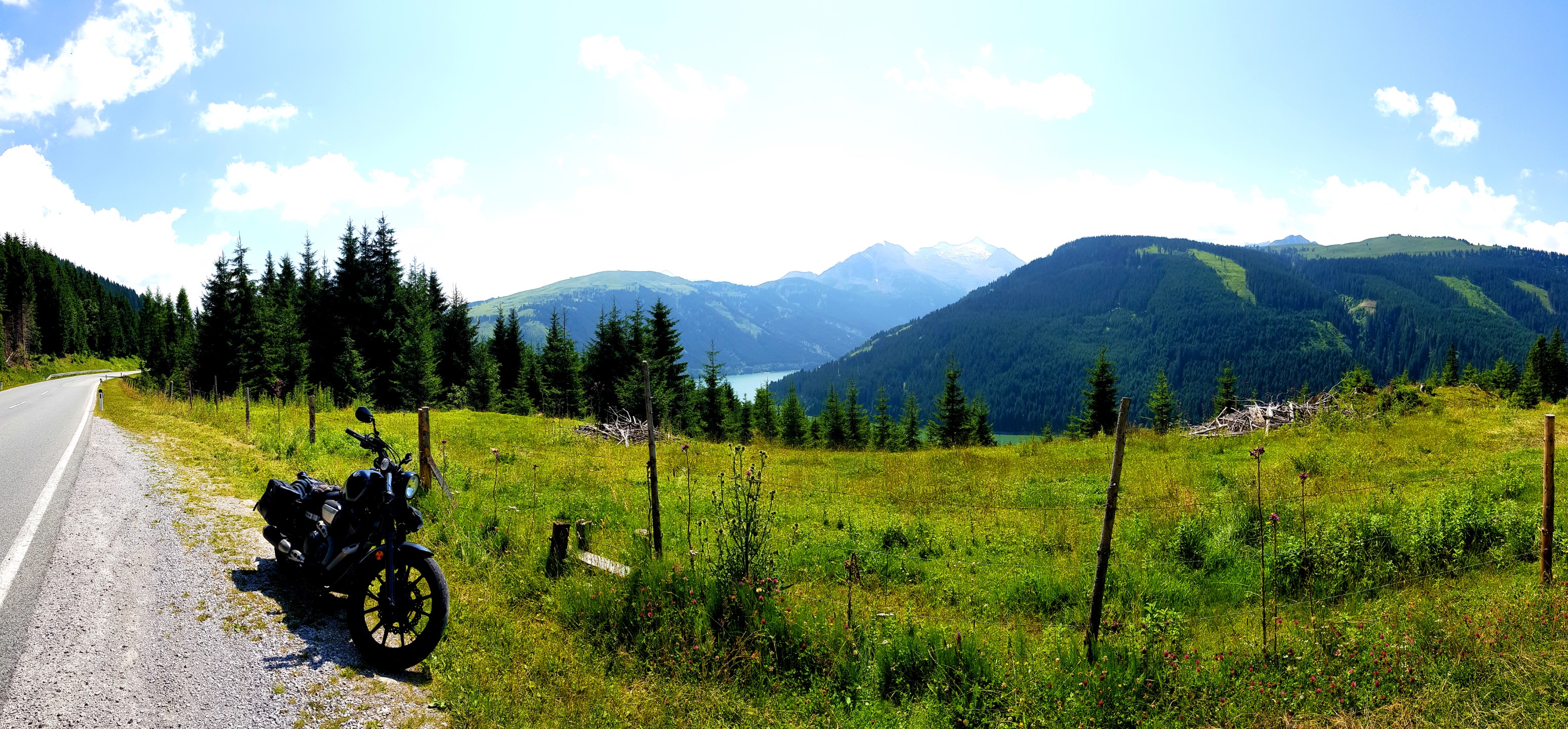 Im Hintergrund: Speicher Durlaßboden
