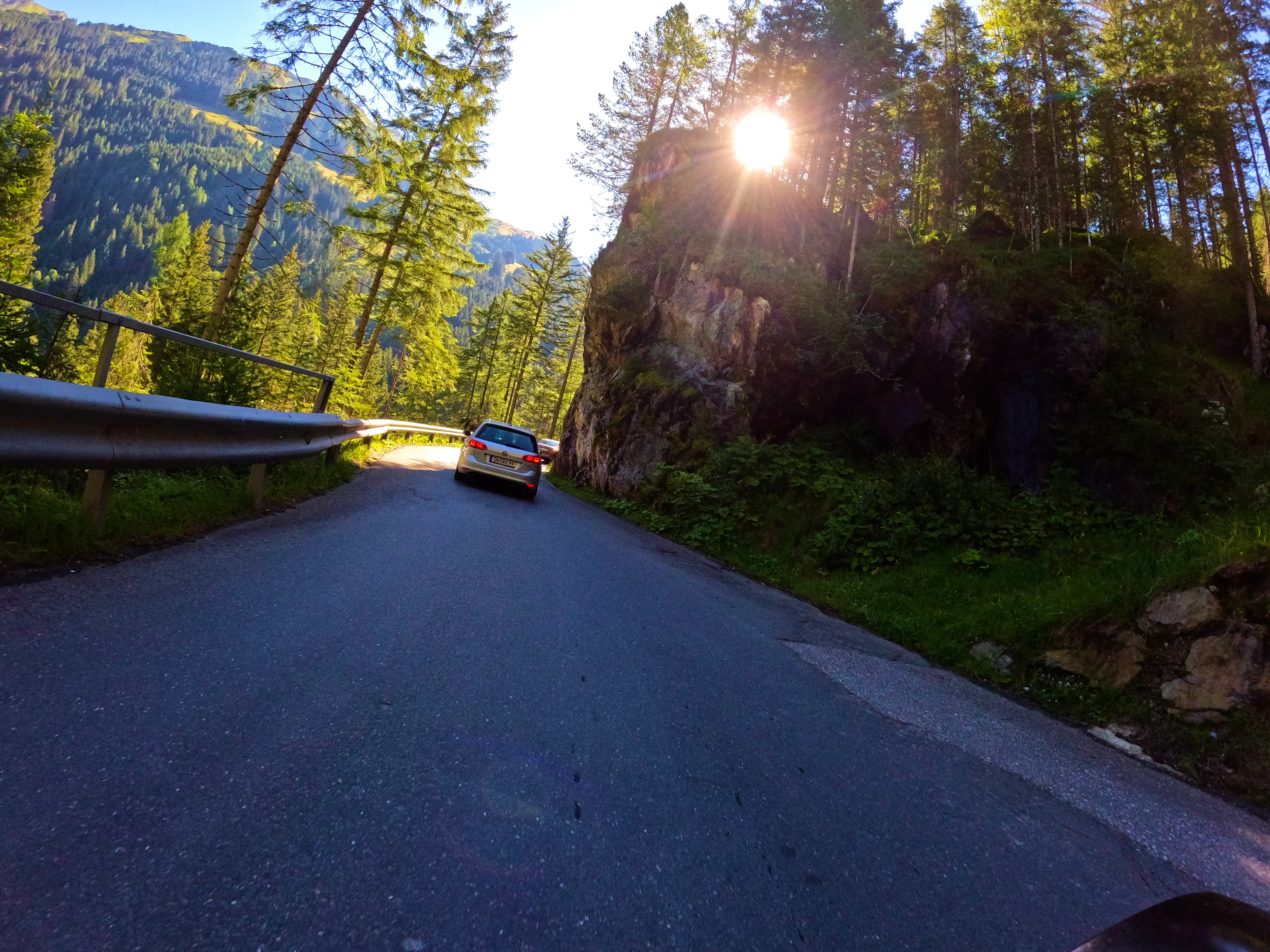 Auffahrt zum Enzingerboden