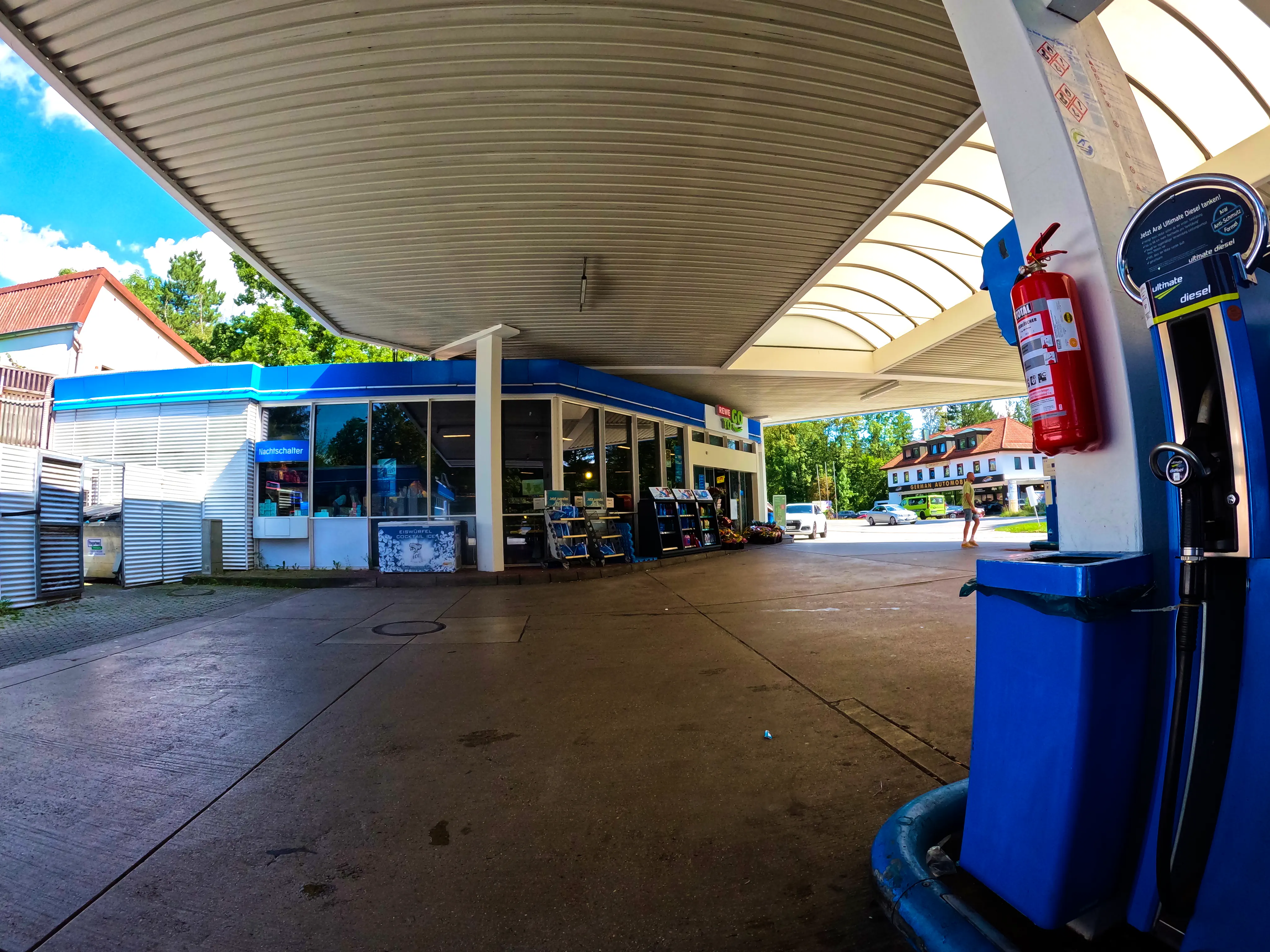 Volltanken an der heimischen Tankstelle