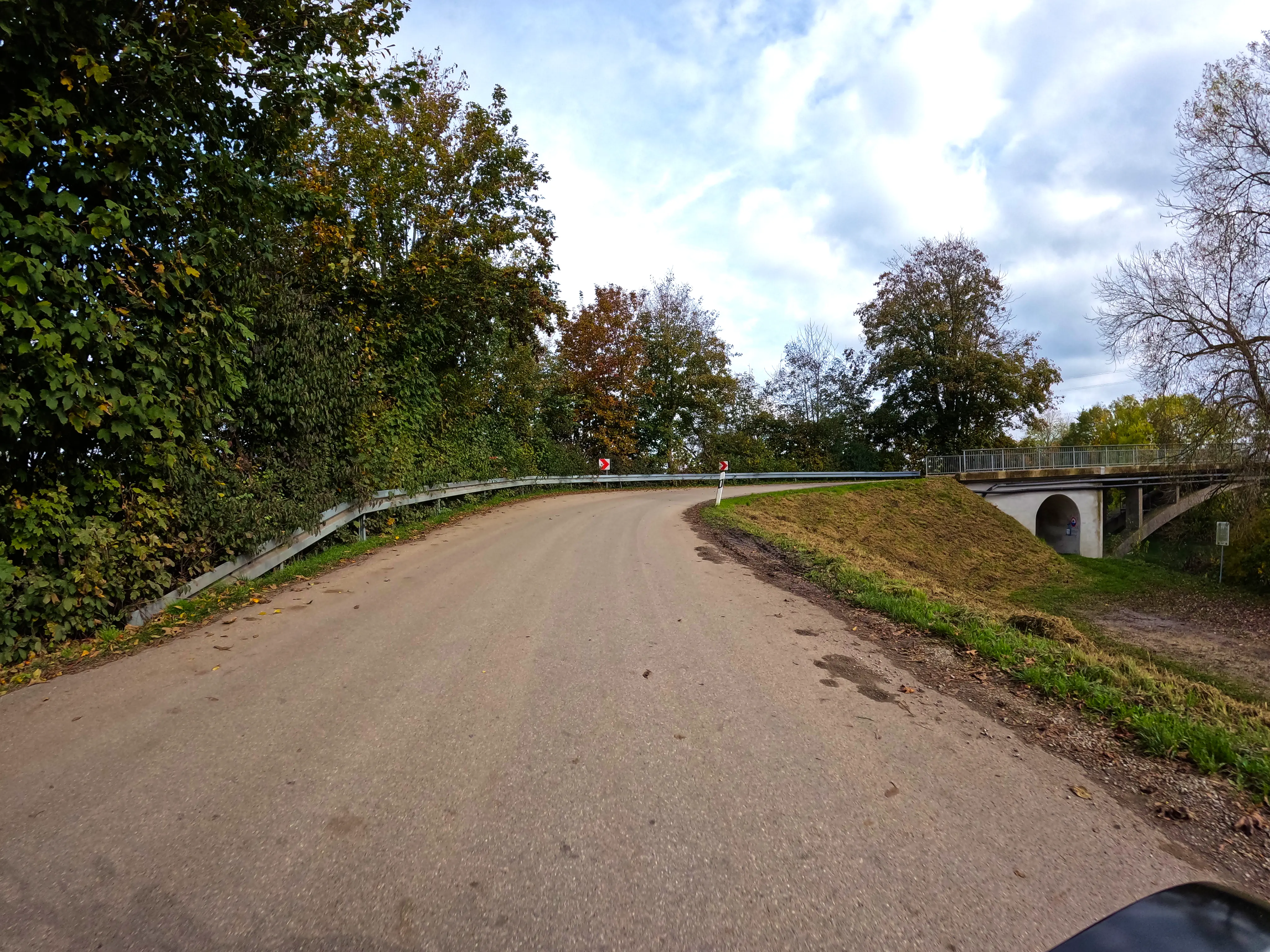 Kleine, schmale Brücke