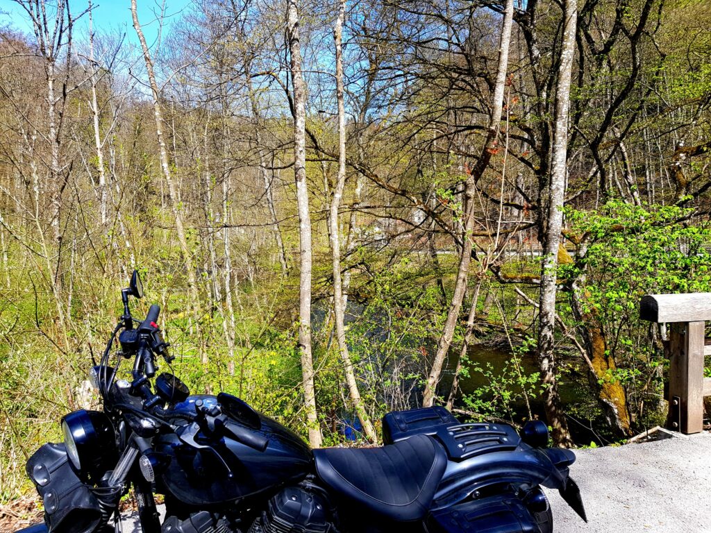 Kurz nach Leutstetten kommt die Würm.