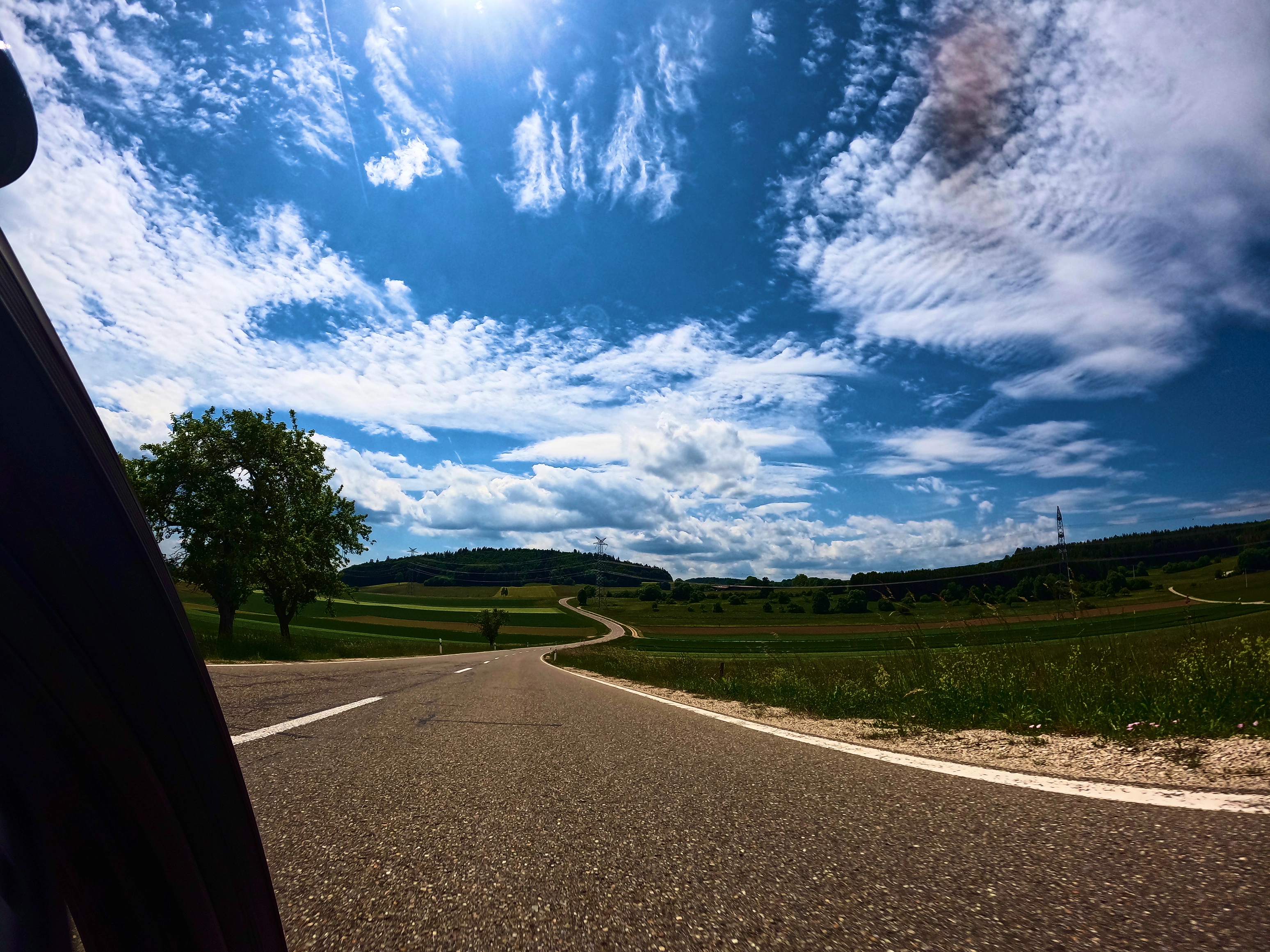 Der Himmel, die Kurven, die Landschaft!