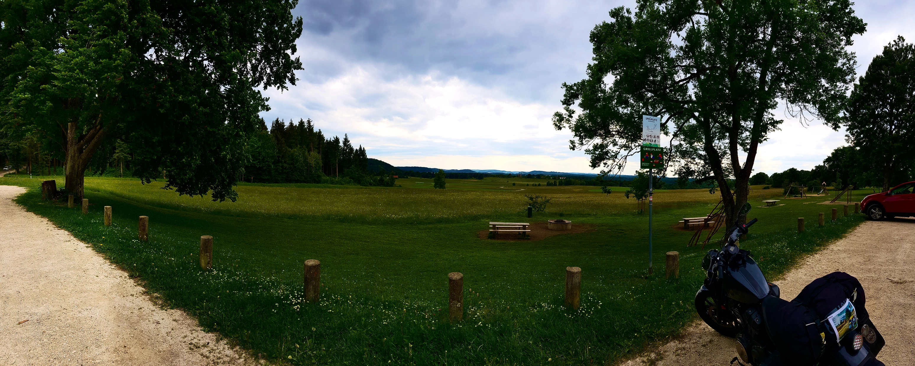 Panorama Schneckenbuckel, in Fahrtrichtung wird das Wetter besser!