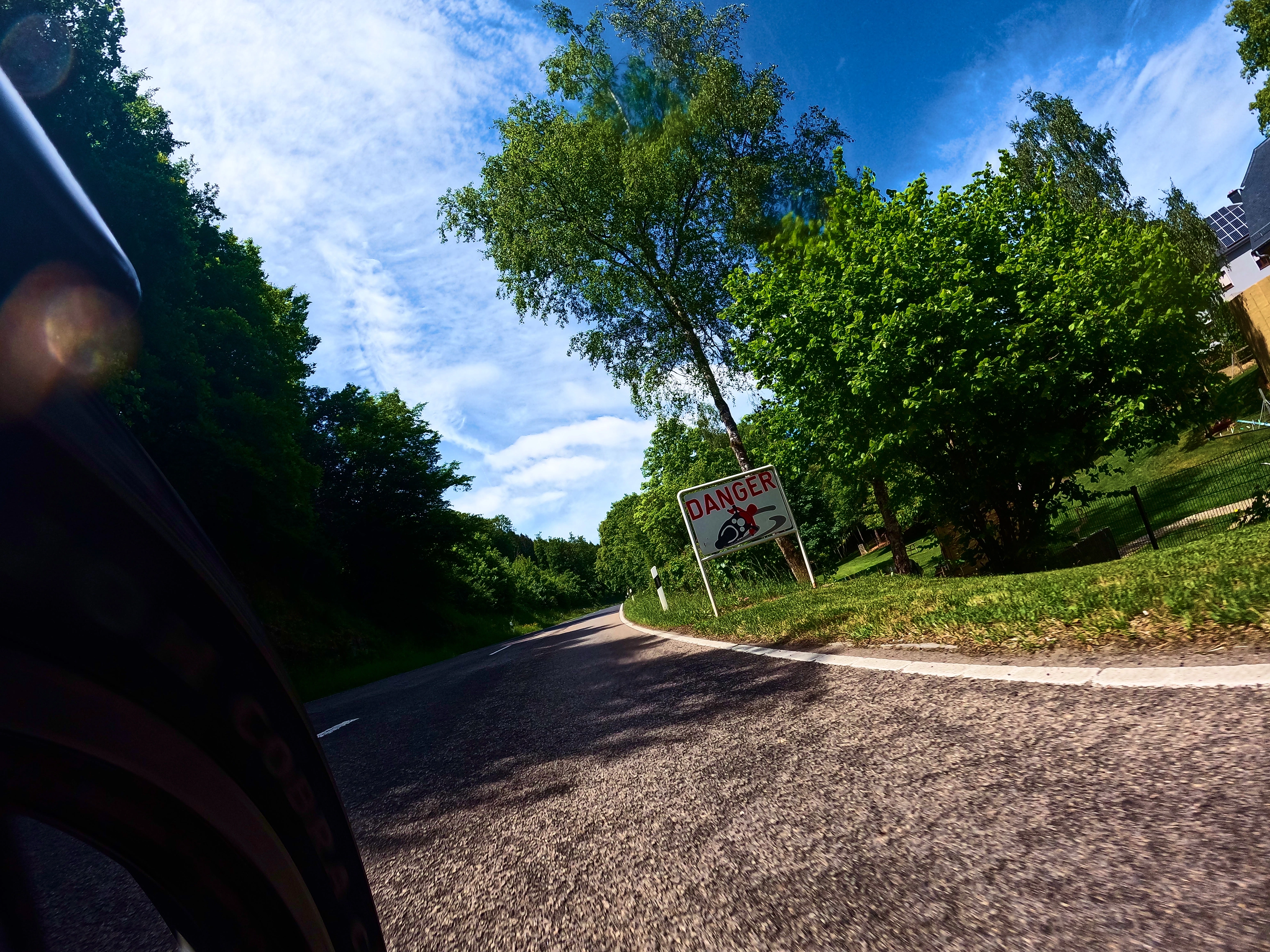 Danger! Natürlich - bei der Schräglage wird&rsquo;s schonmal gefährlich&hellip;