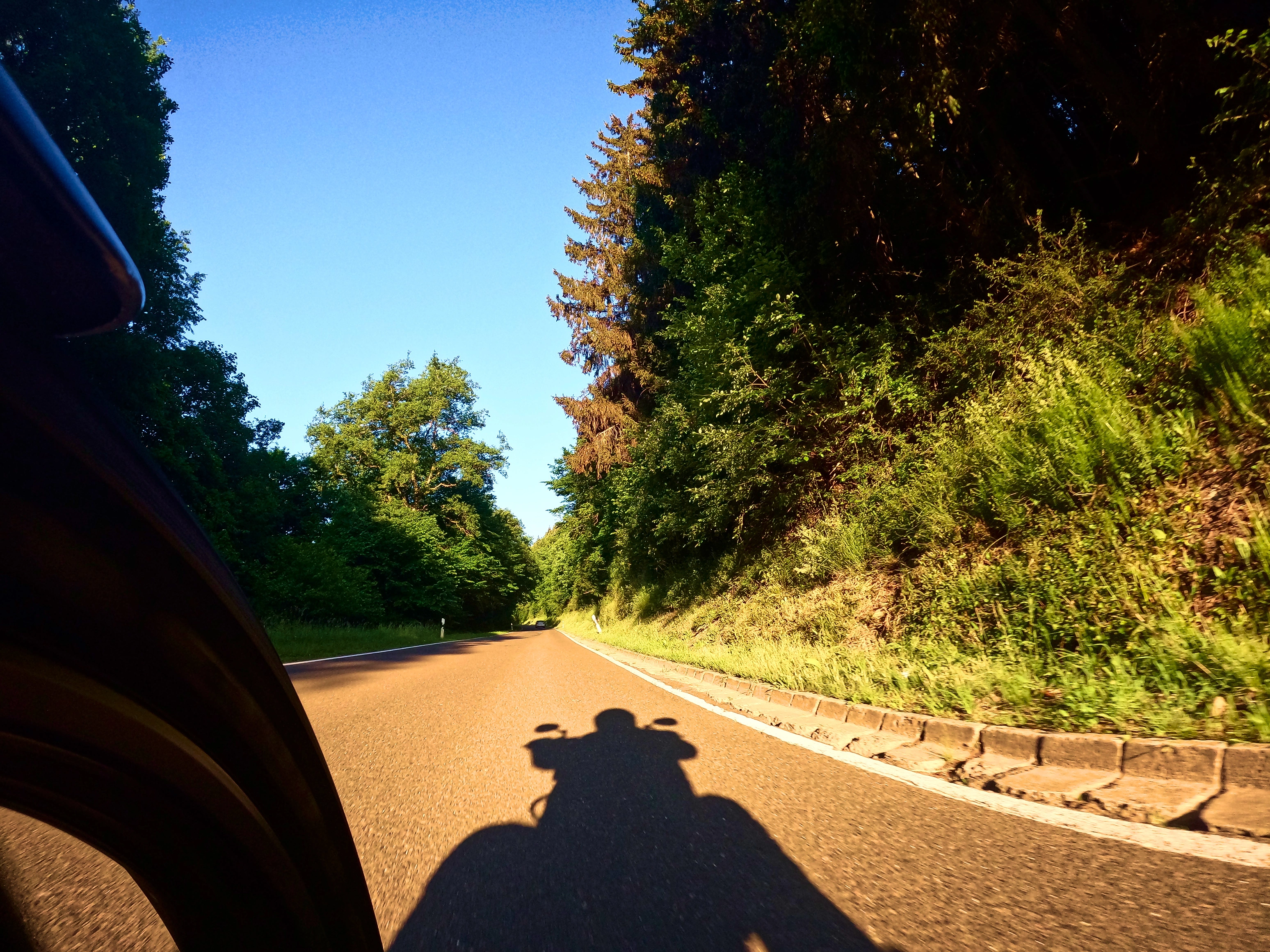 &hellip; ein kurzes Stück Landstraße