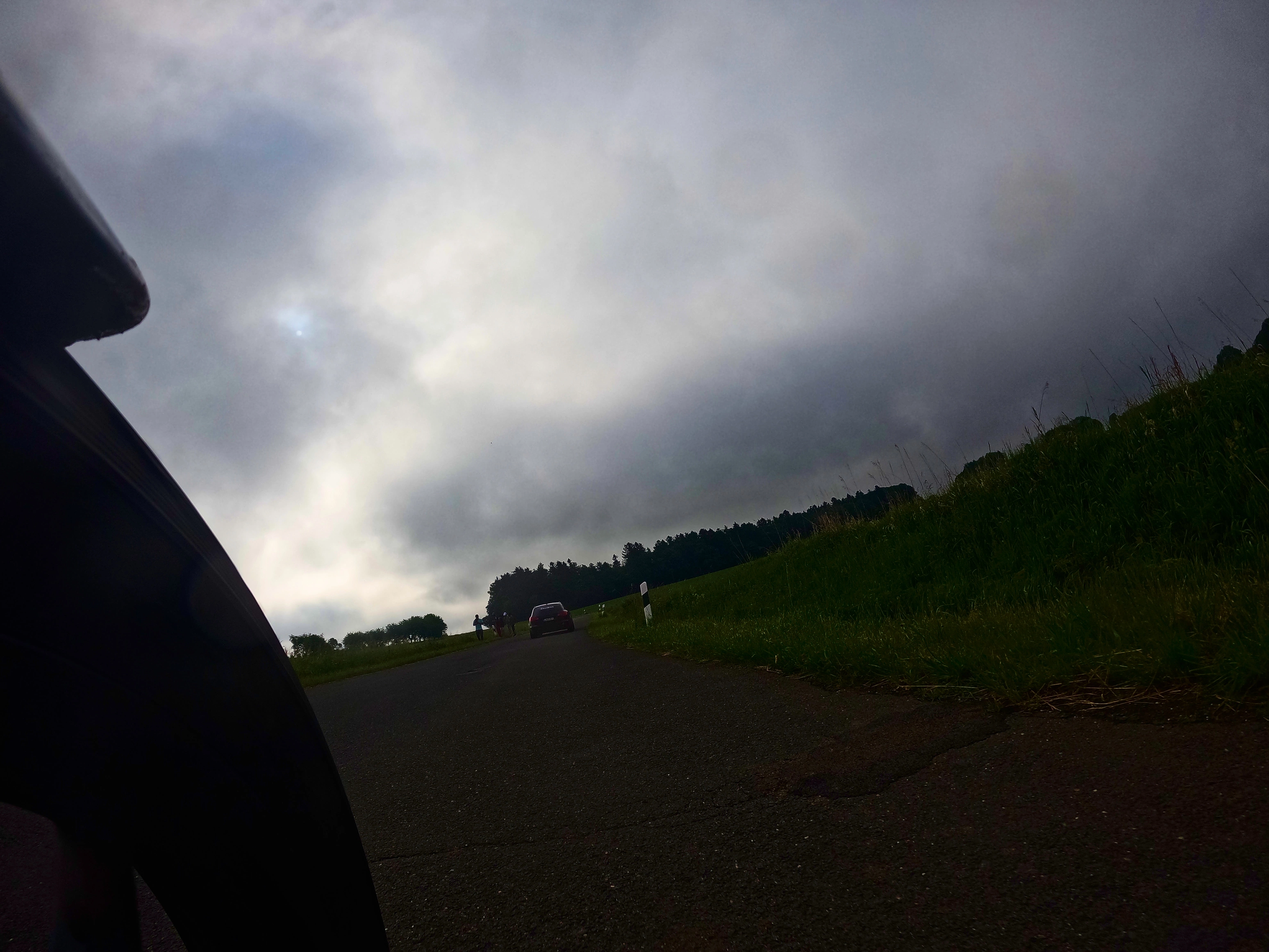 Die Wolken hängen trotzdem noch tief