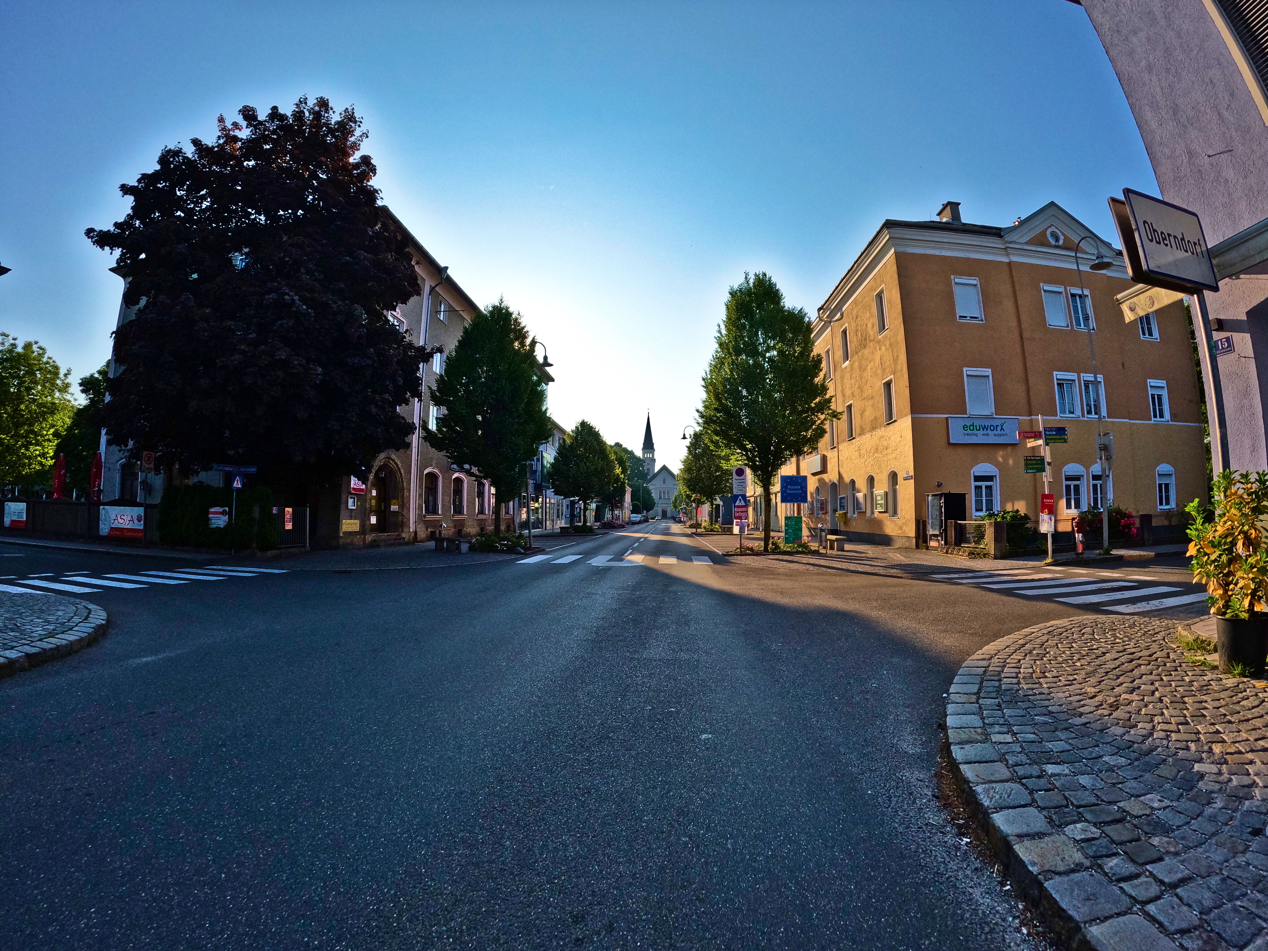 Oberndorf, und somit Österreich