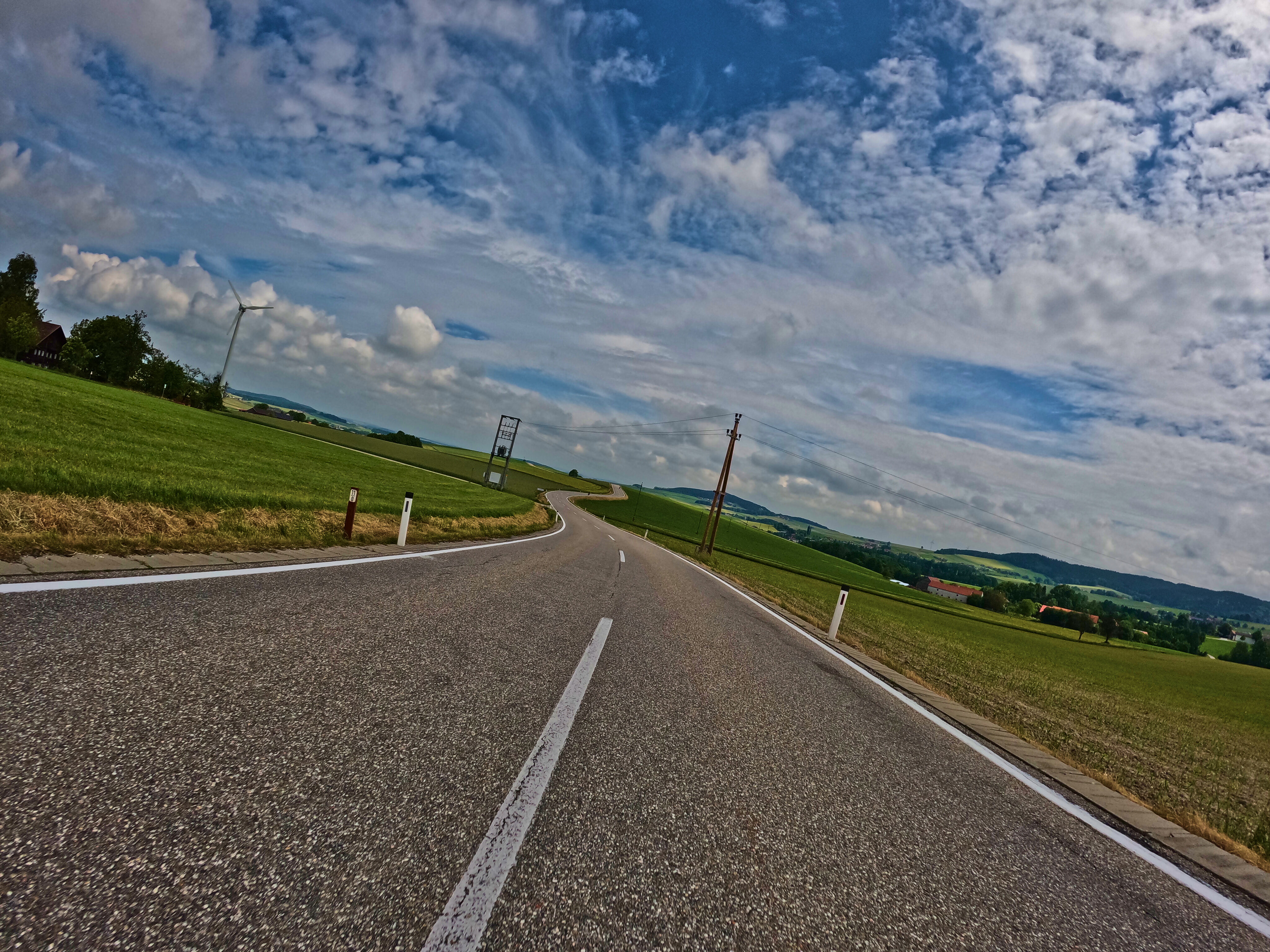 Schön wie sich da schlängelt, die L509.