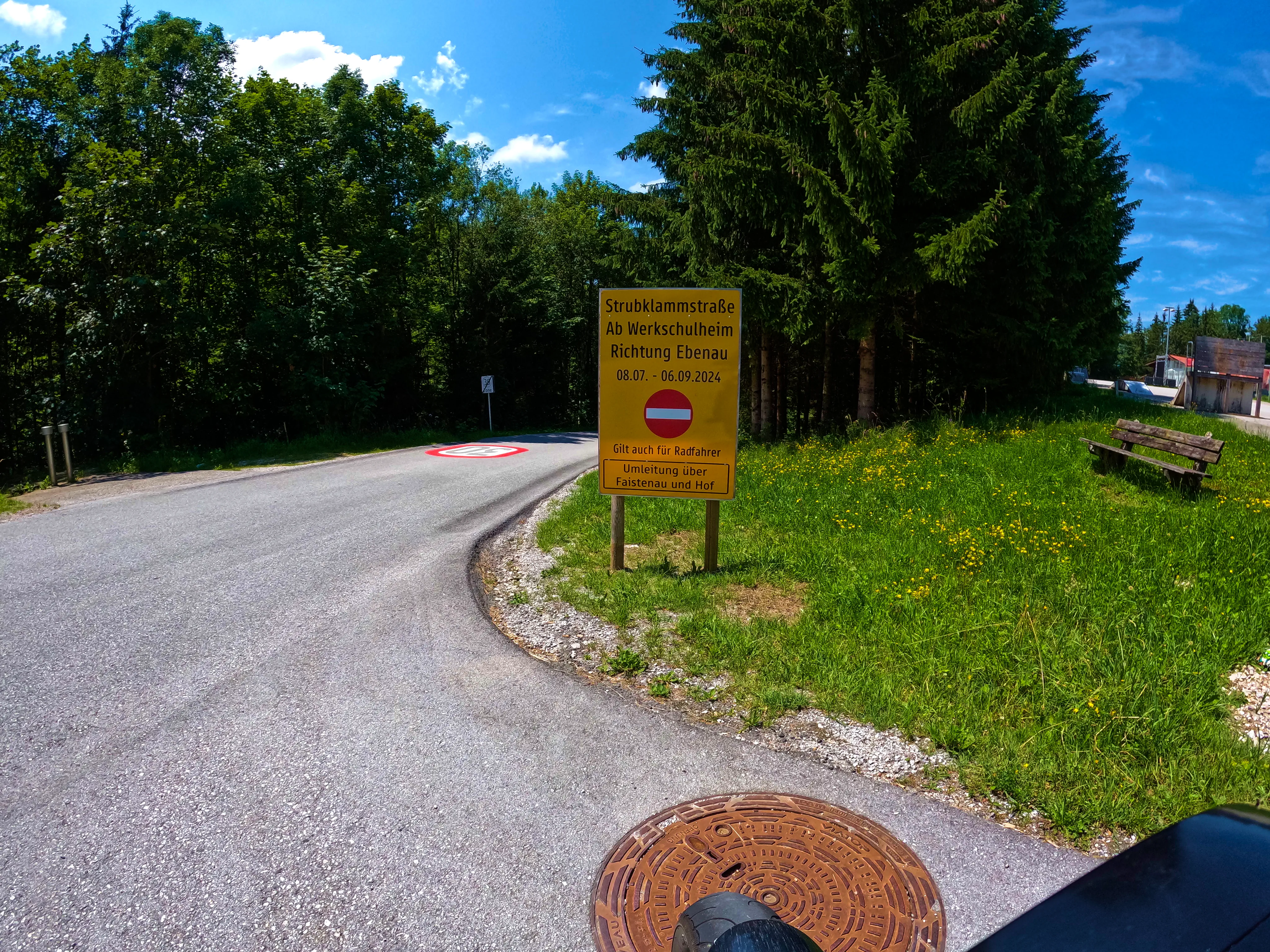 Keine Durchfahrt hinter dem Passknacker