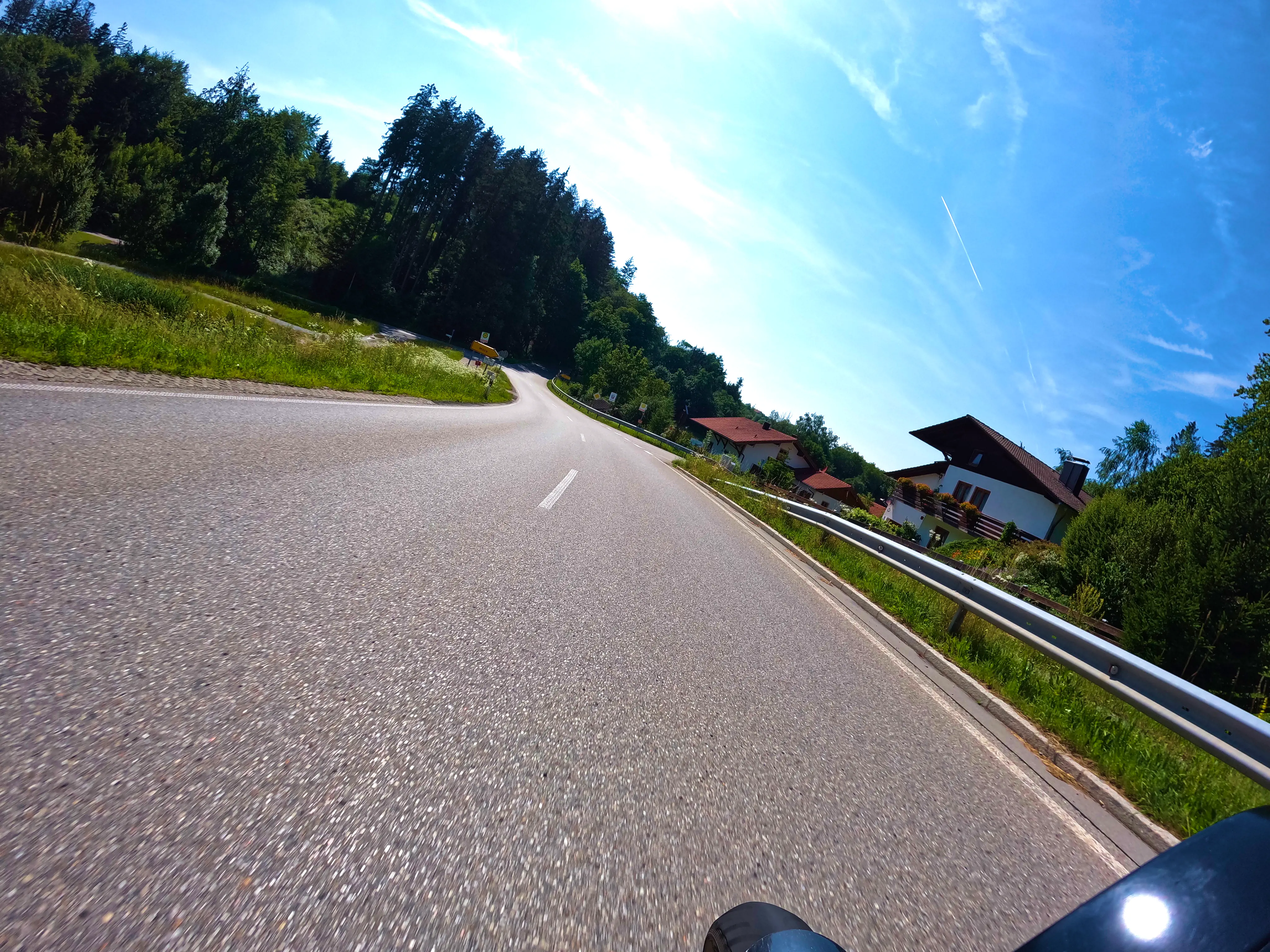 &hellip; über &hellip;