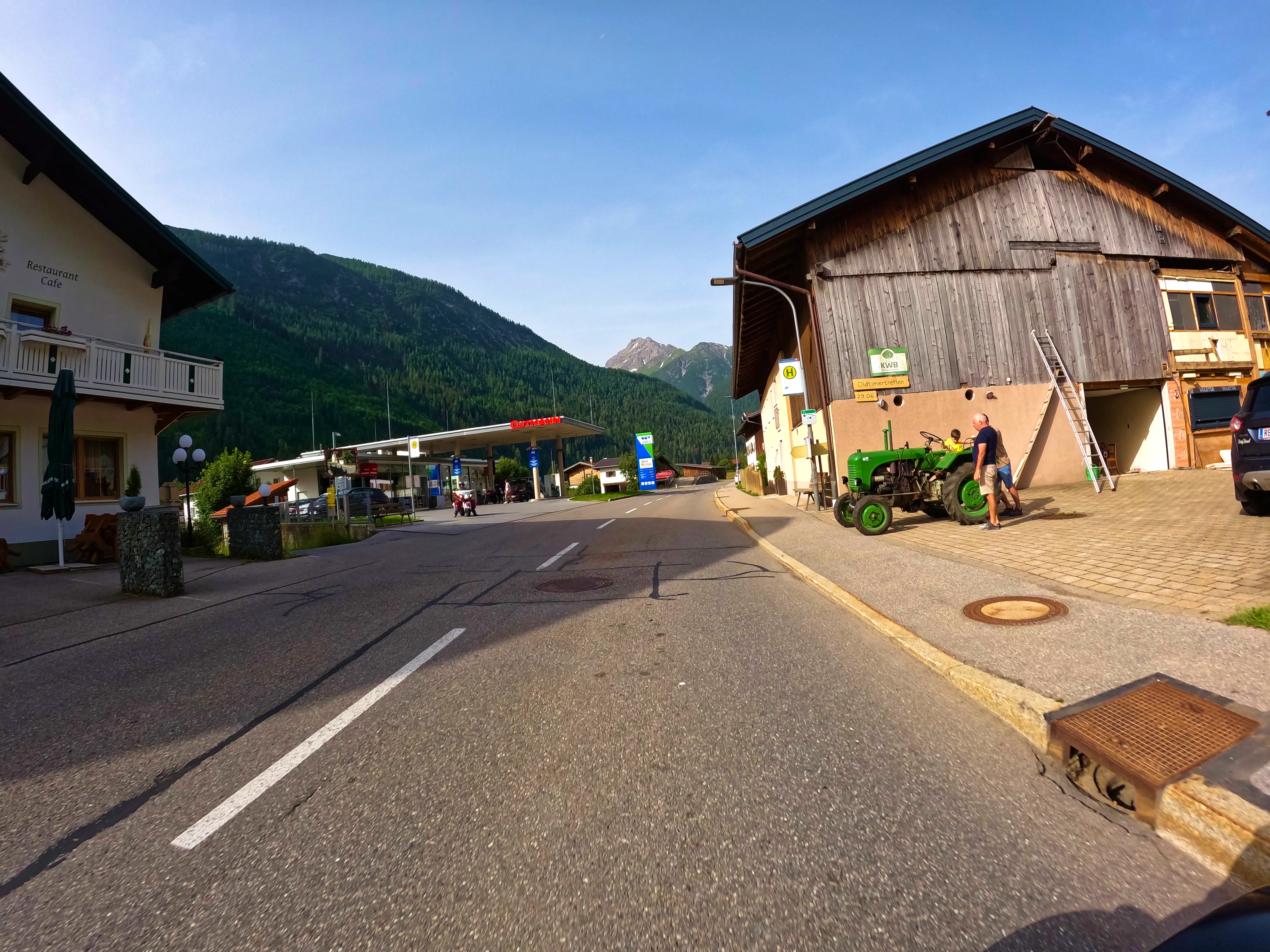 Tankstelle: Geöffnet!