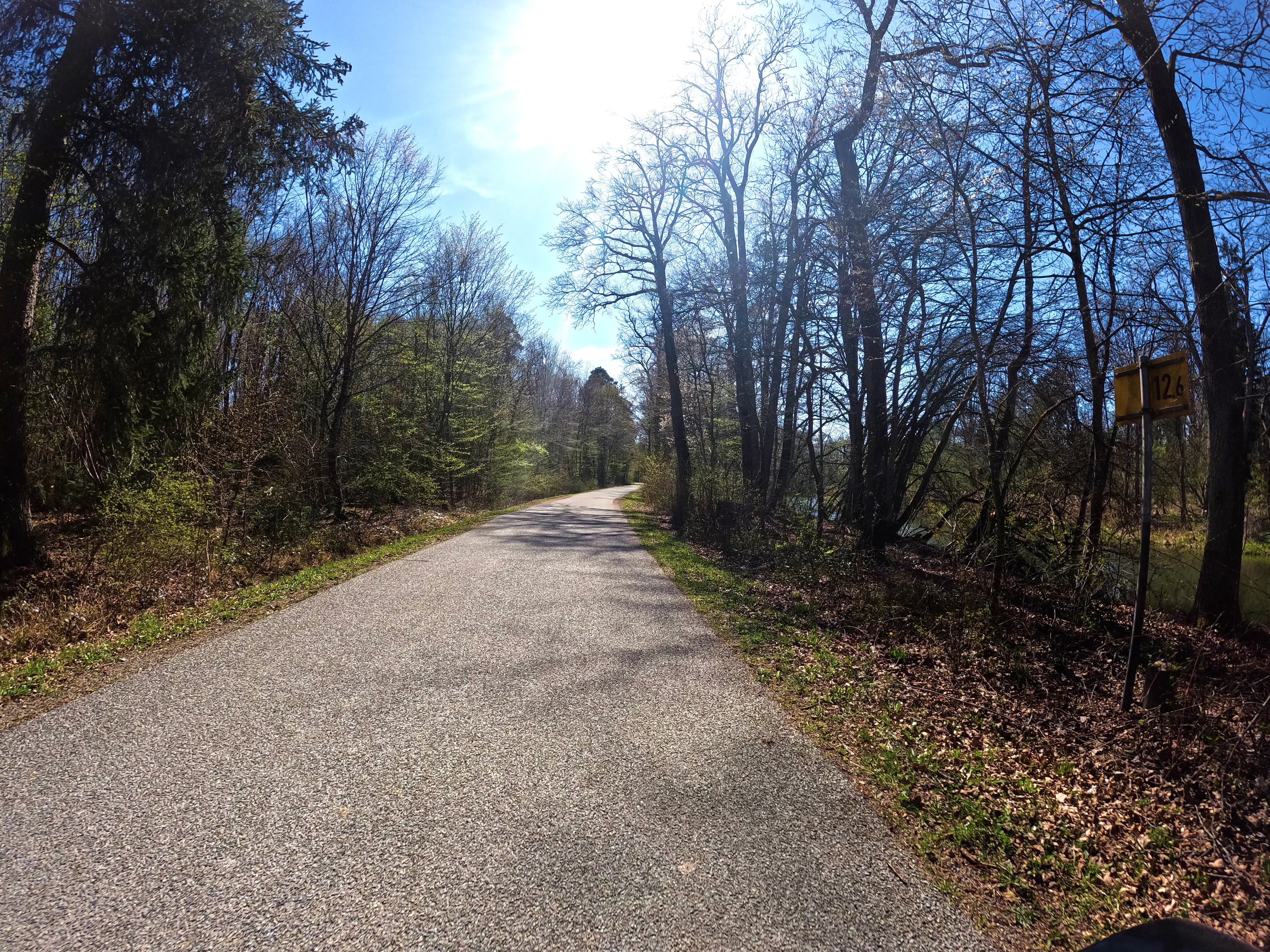 &hellip; neben der Amper.