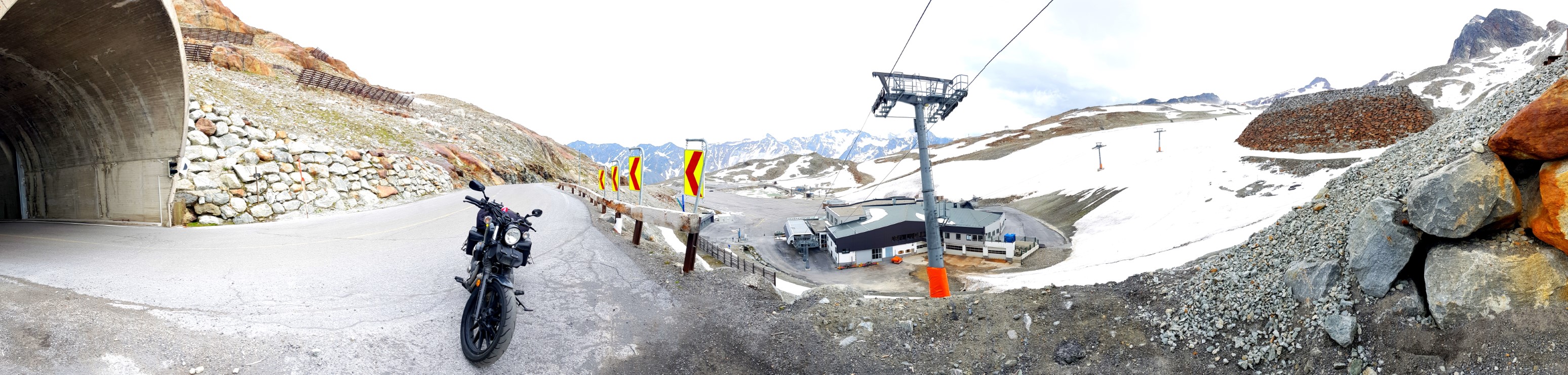 Höchster auf Asphalt anfahrbarer Punkt der Alpen