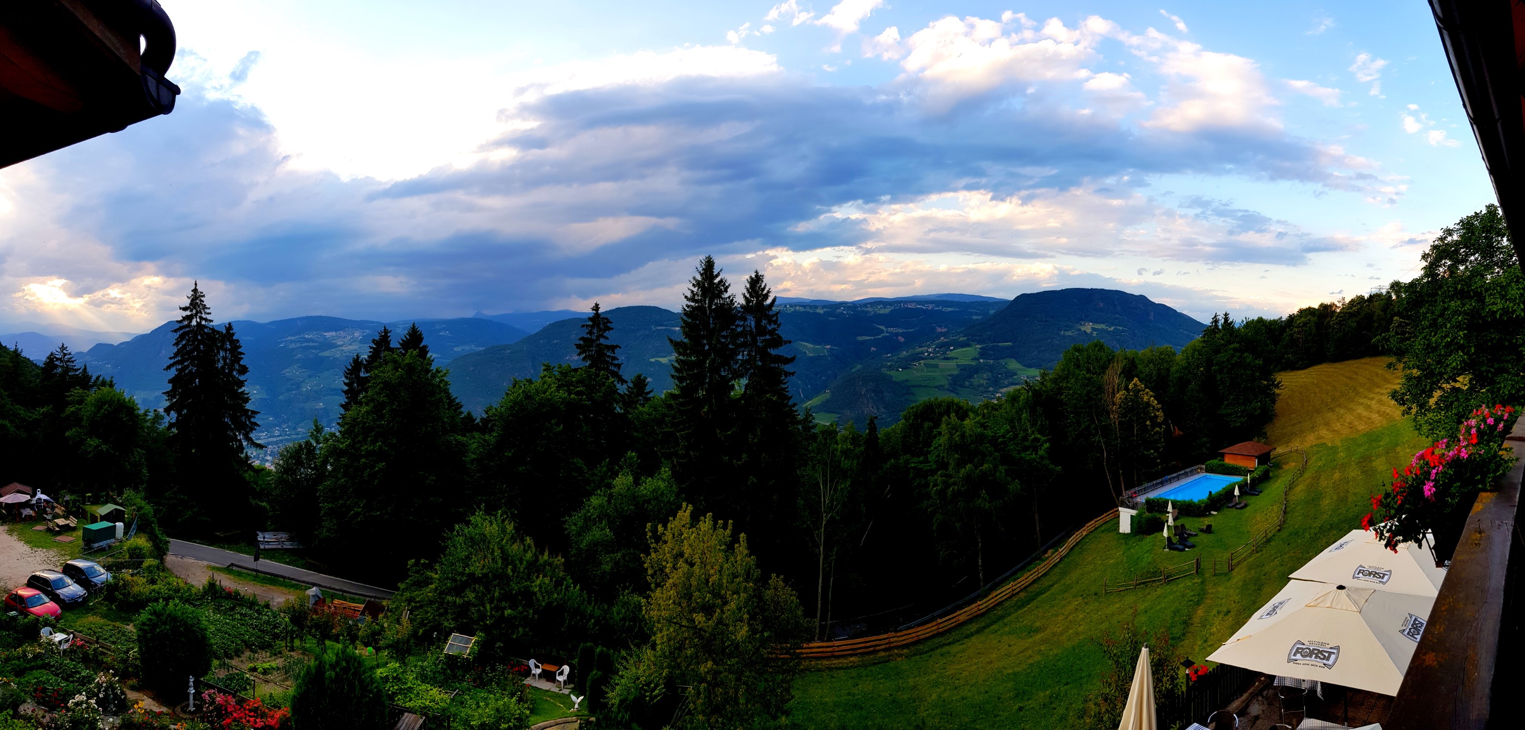 Blick vom Hotel-Balkon Richtung Bozen