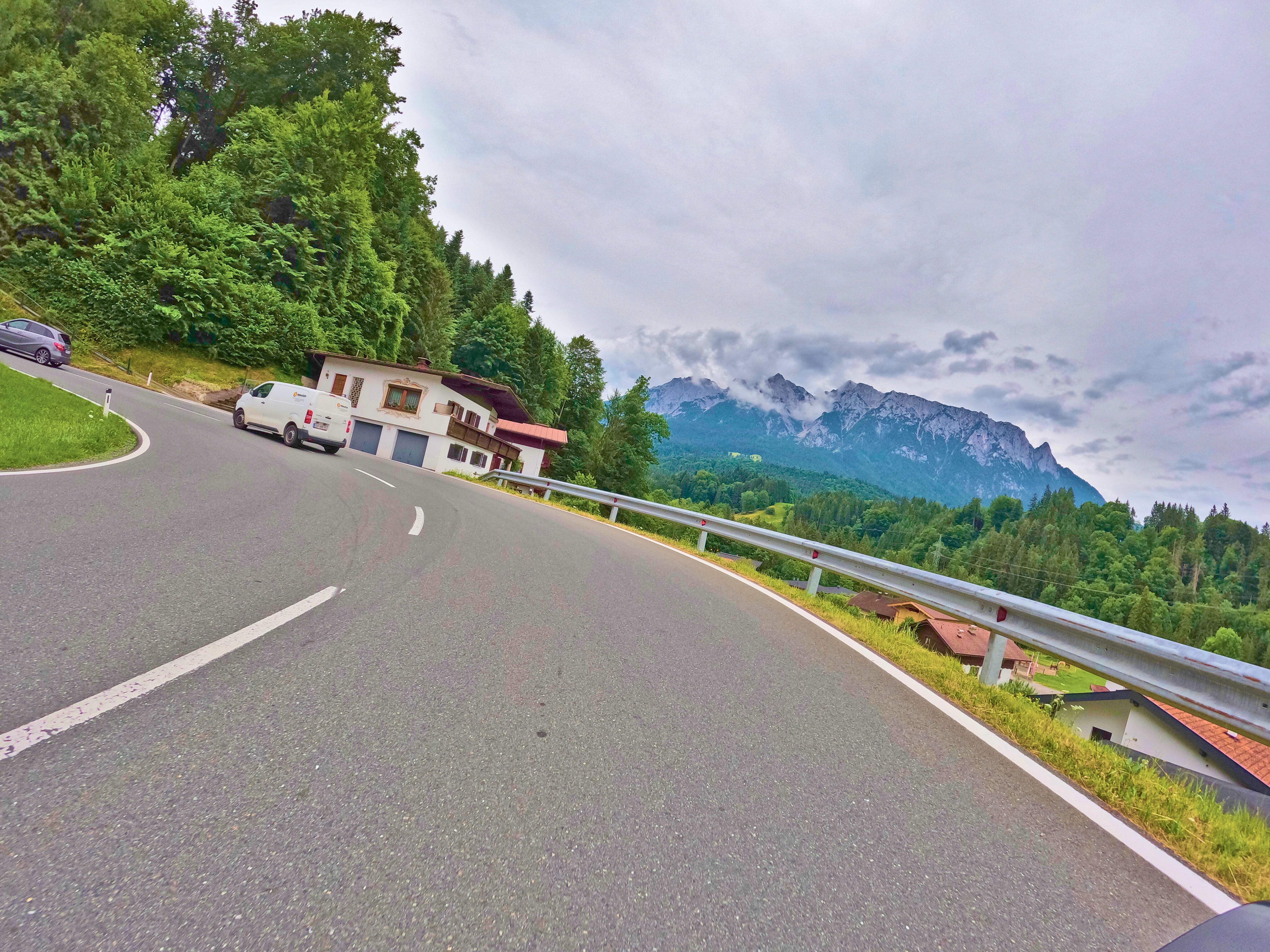 Von Sebi aus kurvig nach oben