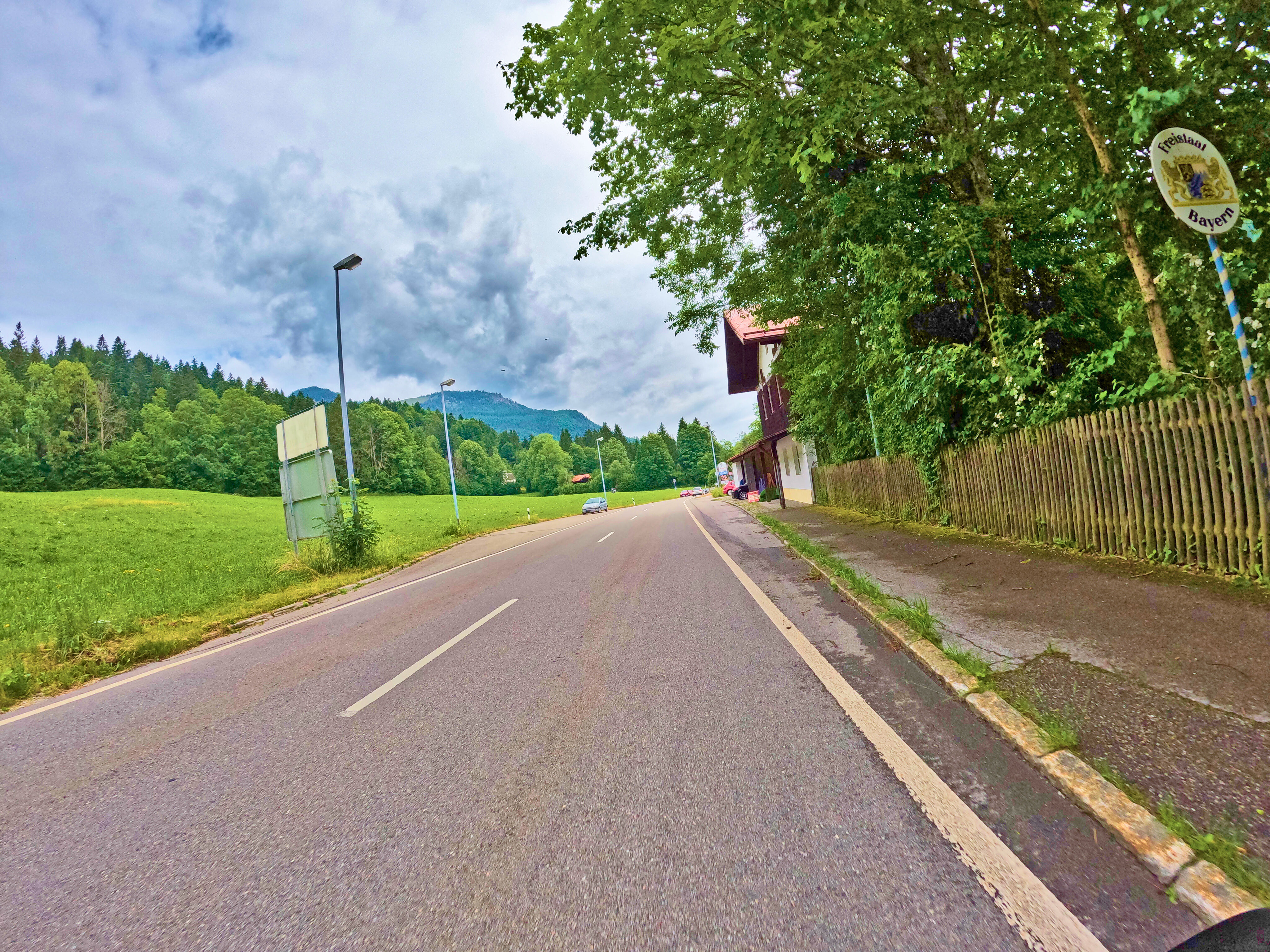 &hellip; dann das wichtige Schild.