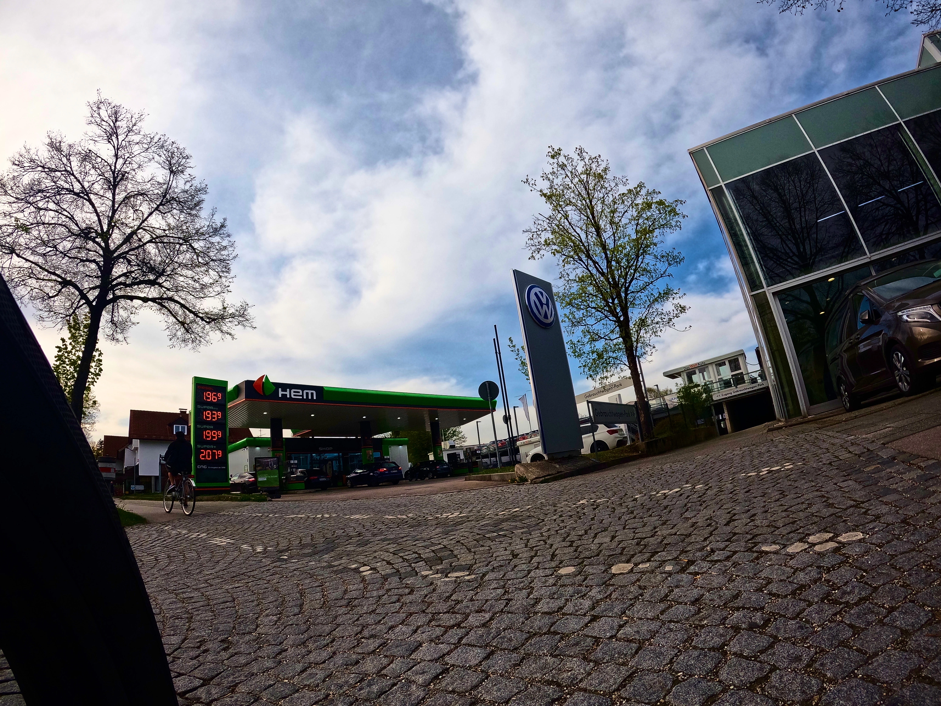 Anfahrt zur heimischen Tankstelle