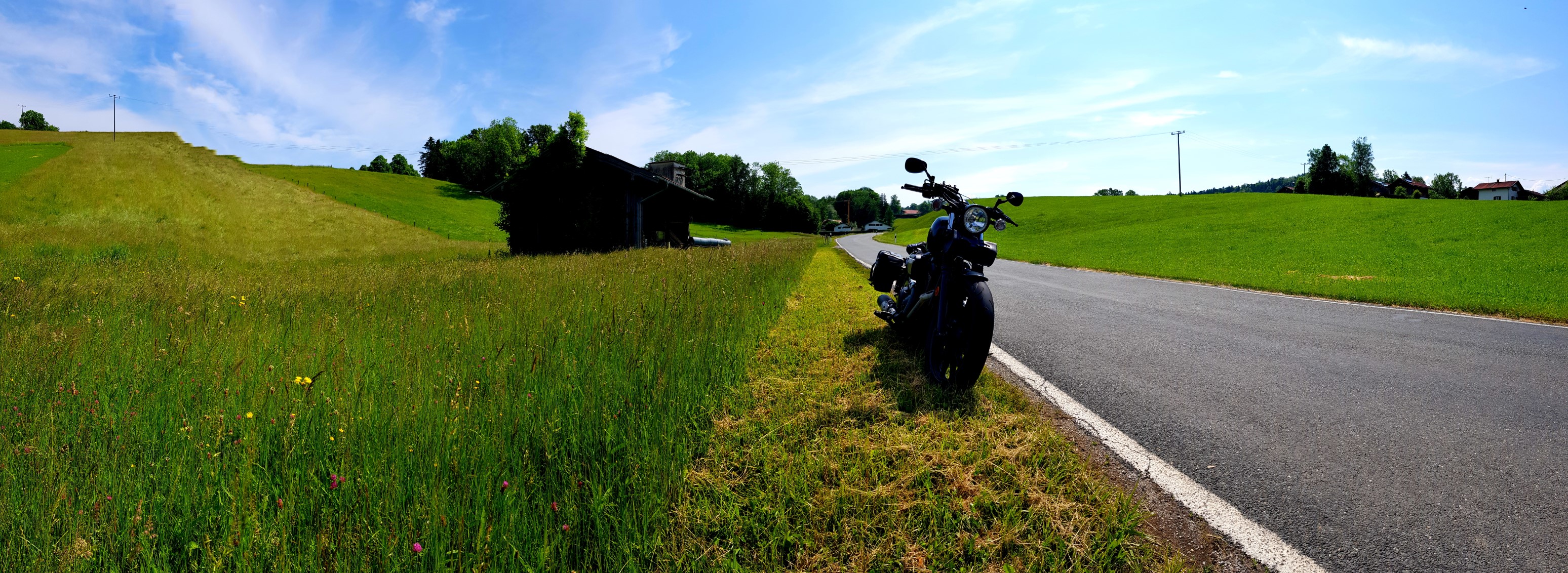 Schmale Straßen zwischen Dietramszell und Bad Tölz